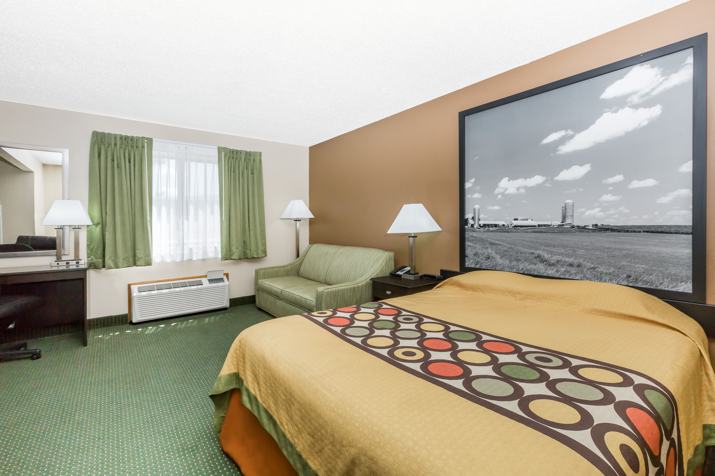 Guest room at the Super 8 by Wyndham Jefferson in Jefferson, Iowa