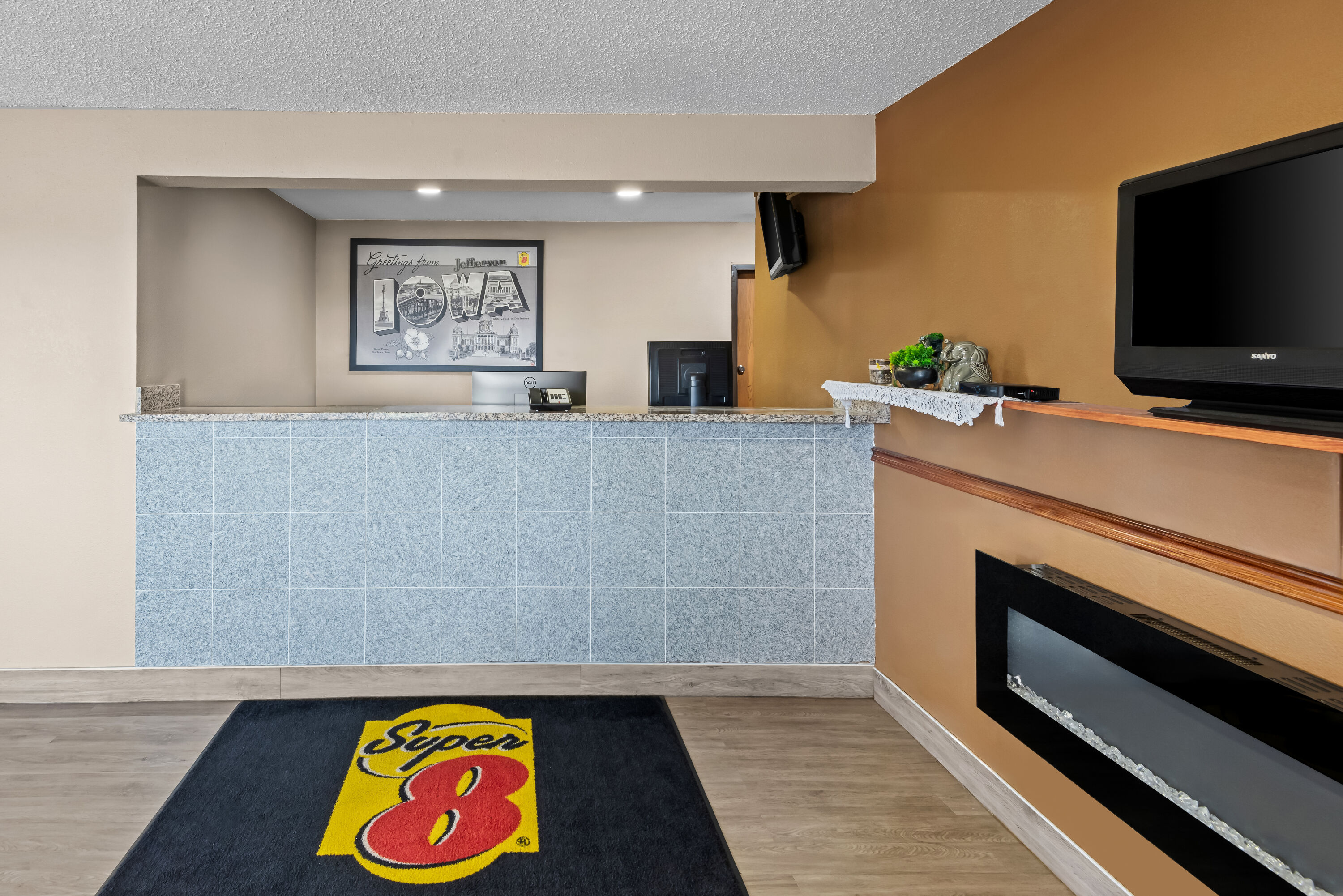 Super 8 by Wyndham Jefferson reception in Jefferson, Iowa