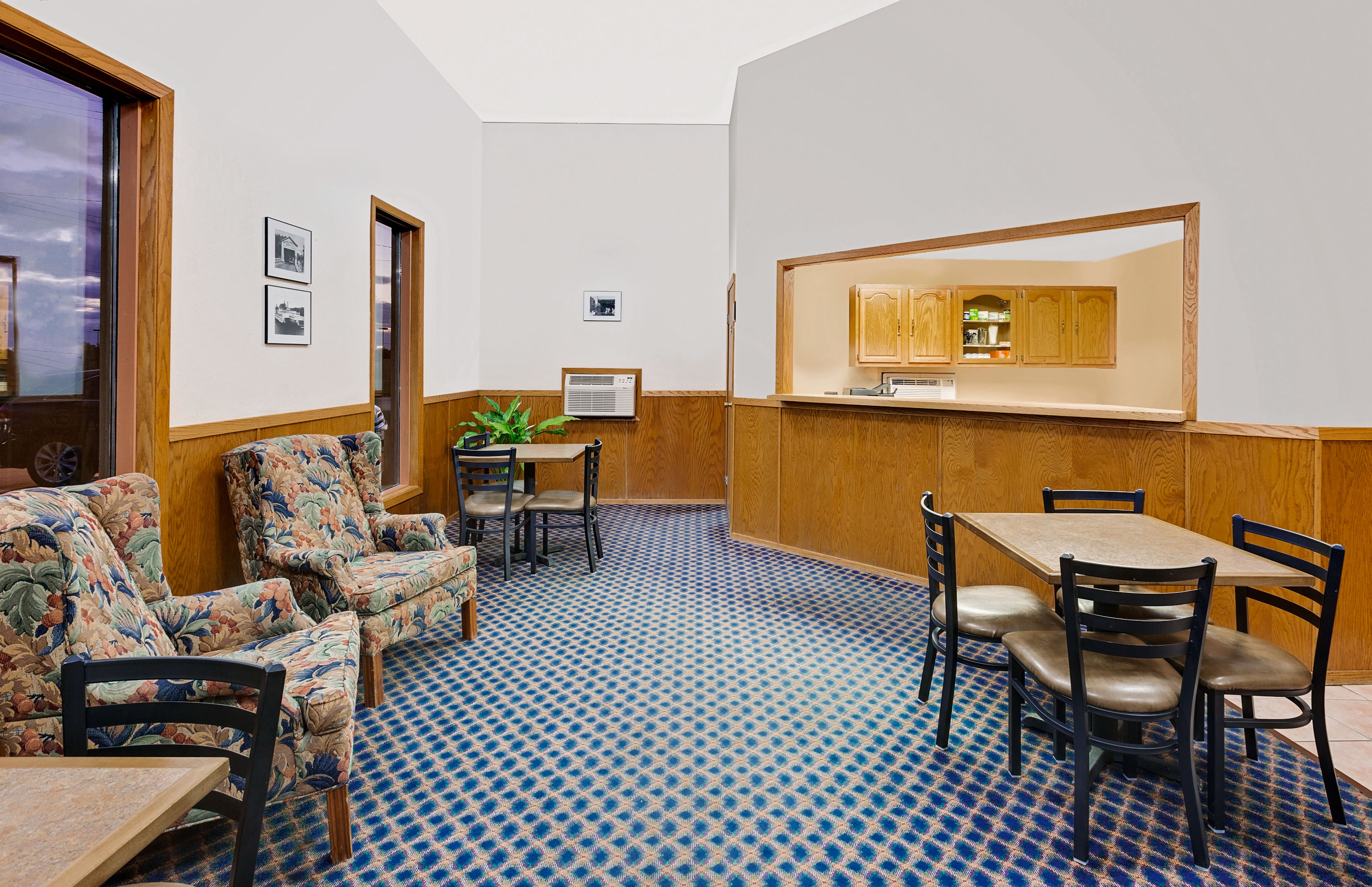 Super 8 by Wyndham Keokuk | Keokuk, IA Hotels