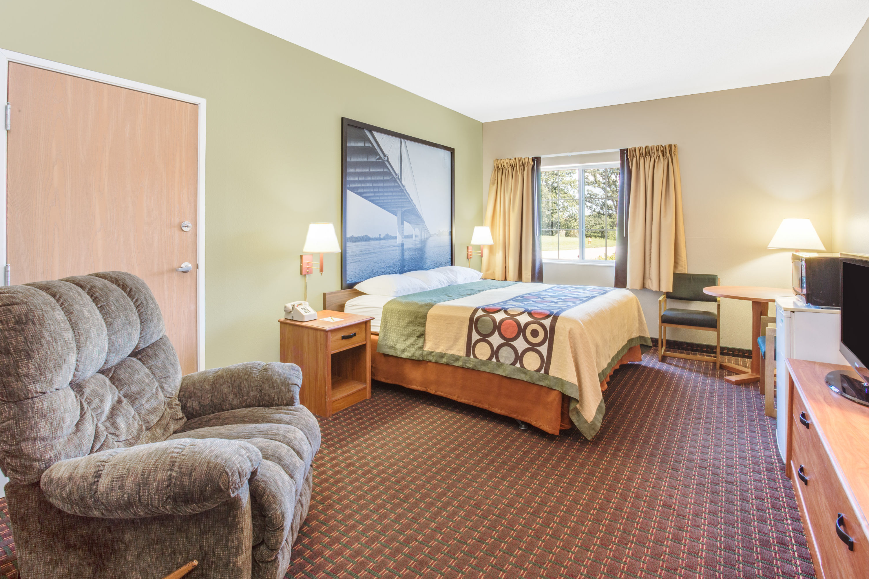 Super 8 by Wyndham Le Claire/Quad Cities Le Claire, IA Hotels