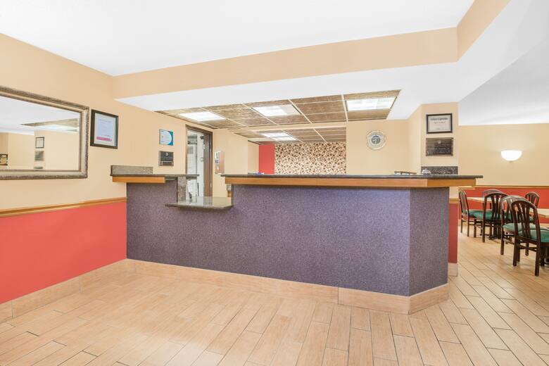 Super 8 Marshalltown hotel lobby in Marshalltown, Iowa