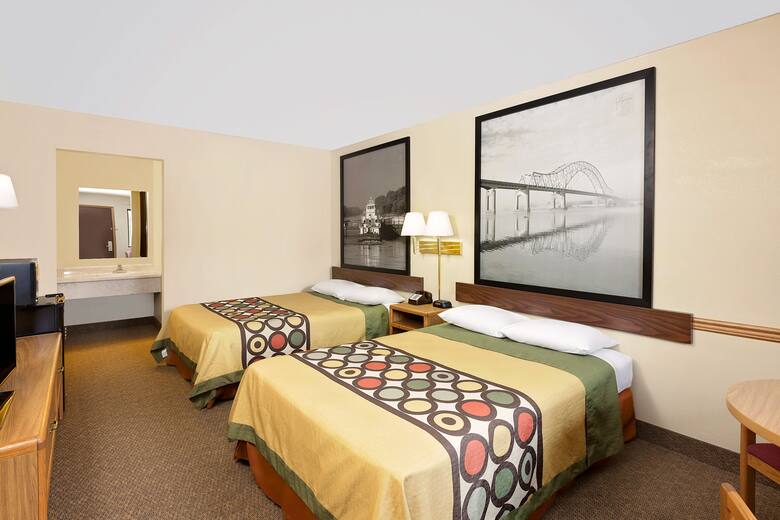 Guest room at the Super 8 Onawa in Onawa, Iowa