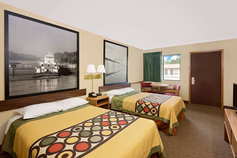 Guest room at the Super 8 Onawa in Onawa, Iowa
