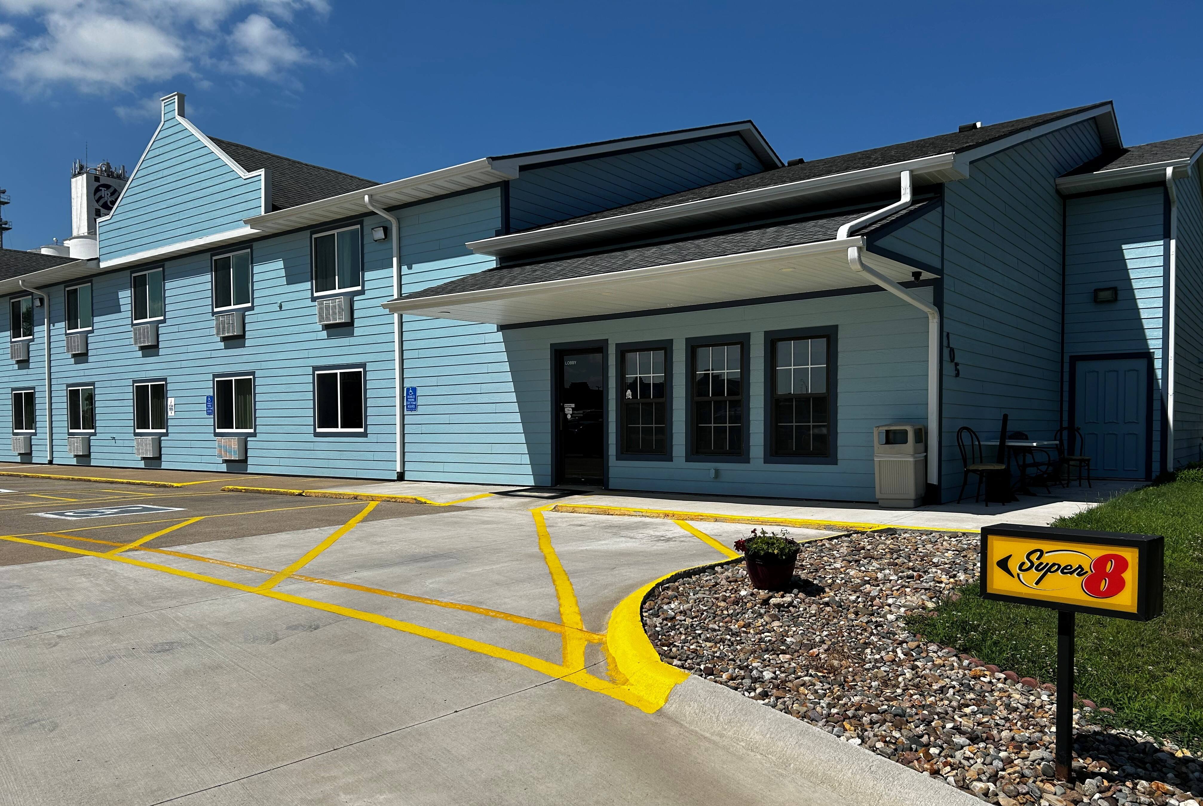 Super 8 Pella in Pella, United States