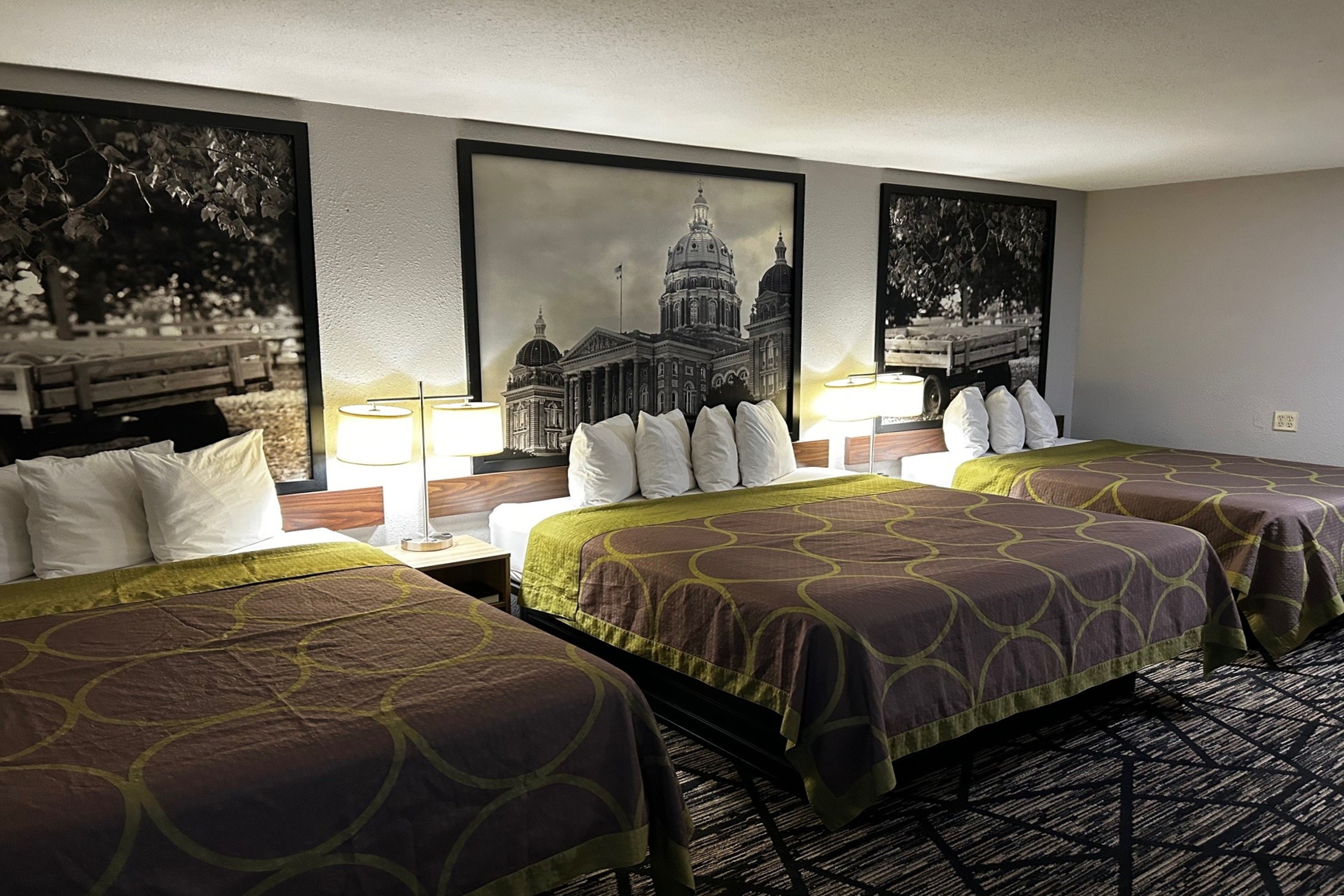 Guest room at the Super 8 by Wyndham Pella in Pella, Iowa