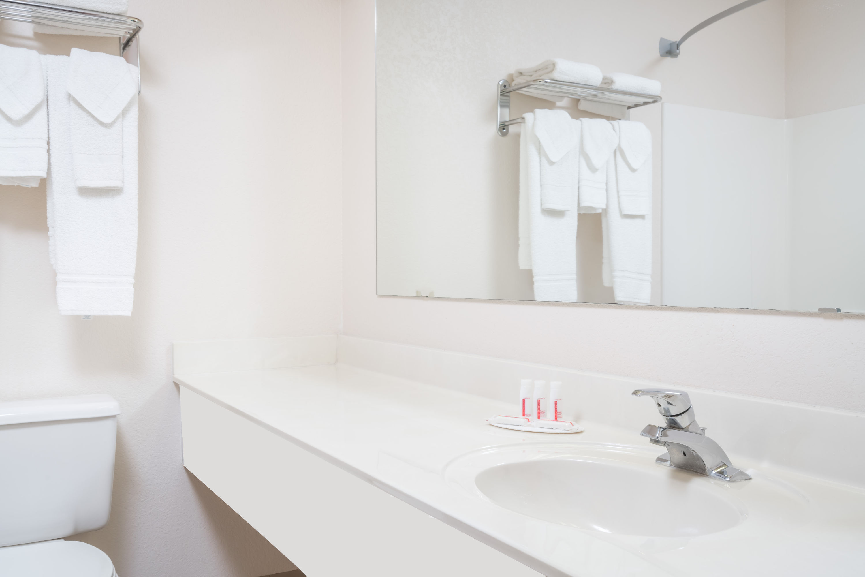 Guest room at the Super 8 by Wyndham Sheldon in Sheldon, Iowa