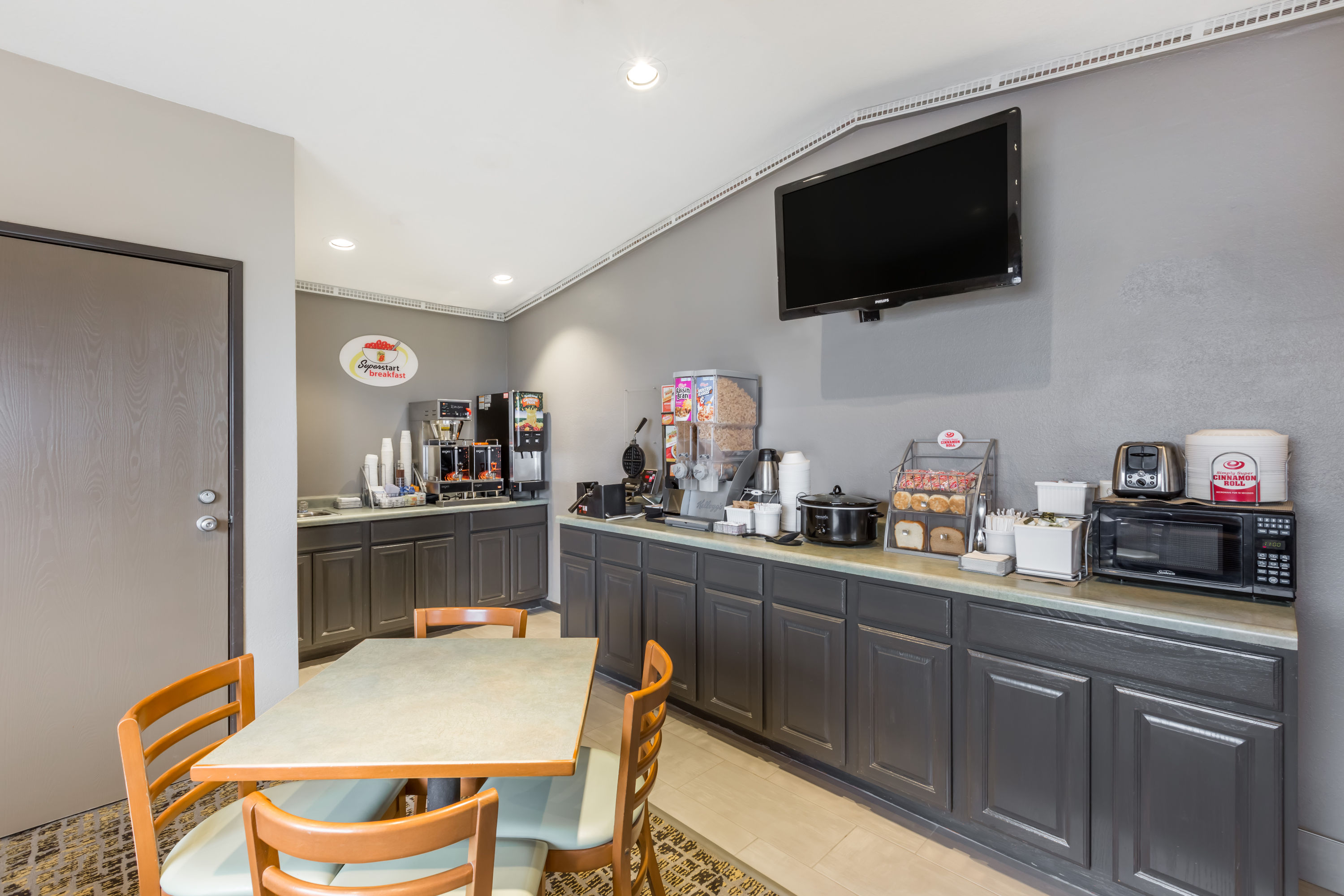 Free breakfast at Super 8 by Wyndham Spirit Lake/Okoboji in Spirit Lake, Iowa