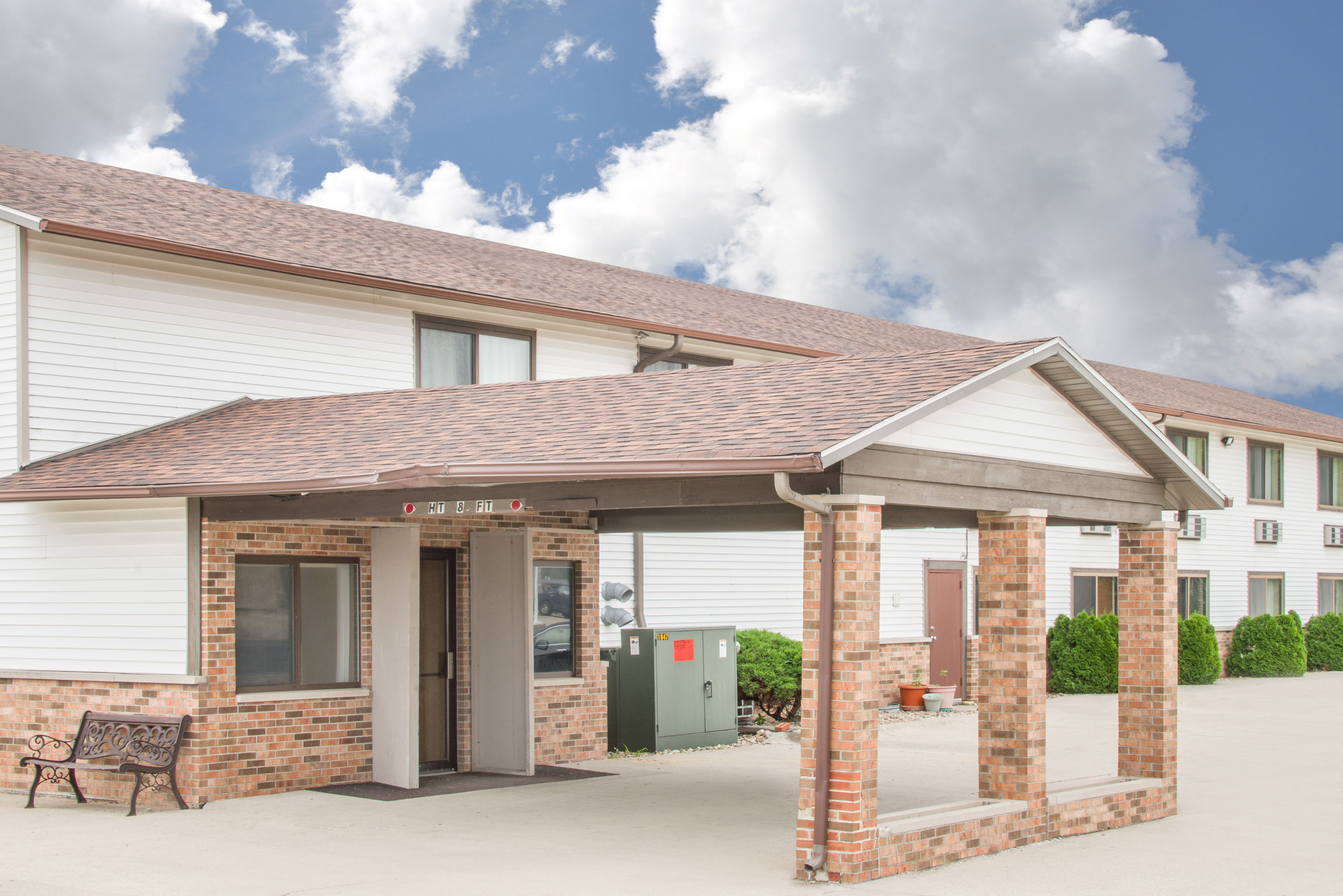 Exterior Day Image of Super 8 by Wyndham Story City hotel in Story City, Iowa