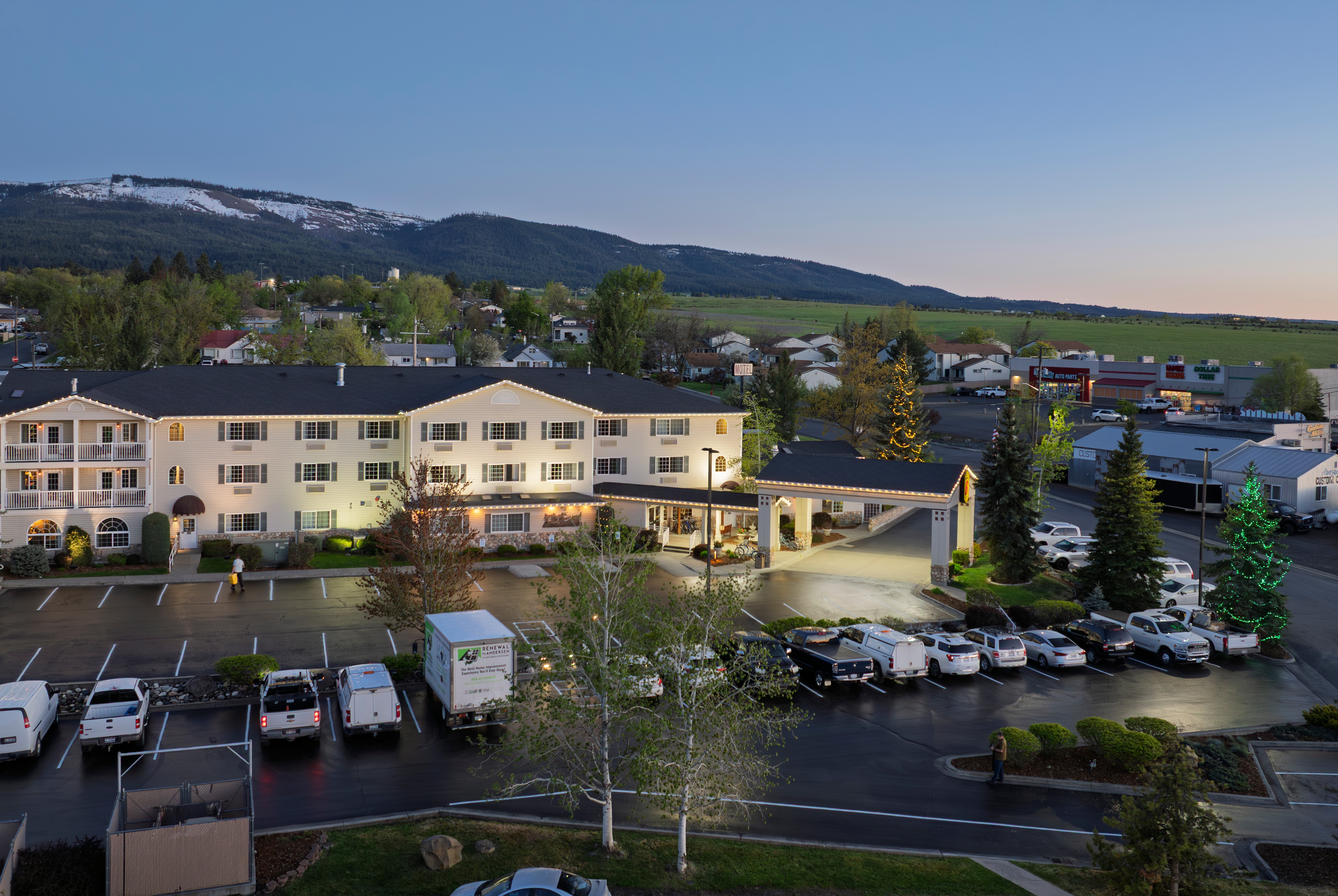 Exterior of Super 8 by Wyndham Grangeville hotel in Grangeville, Idaho