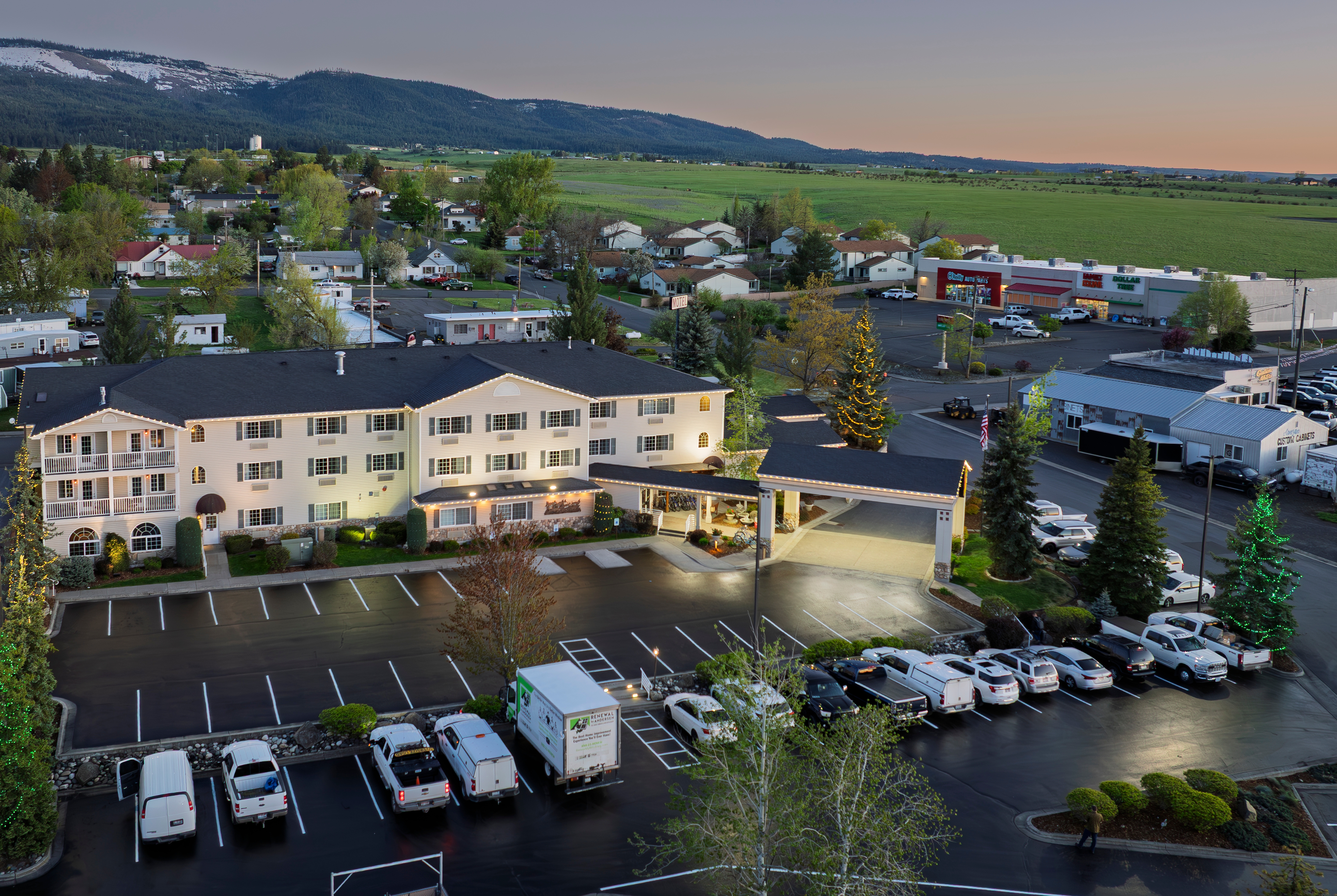 Exterior of Super 8 by Wyndham Grangeville hotel in Grangeville, Idaho