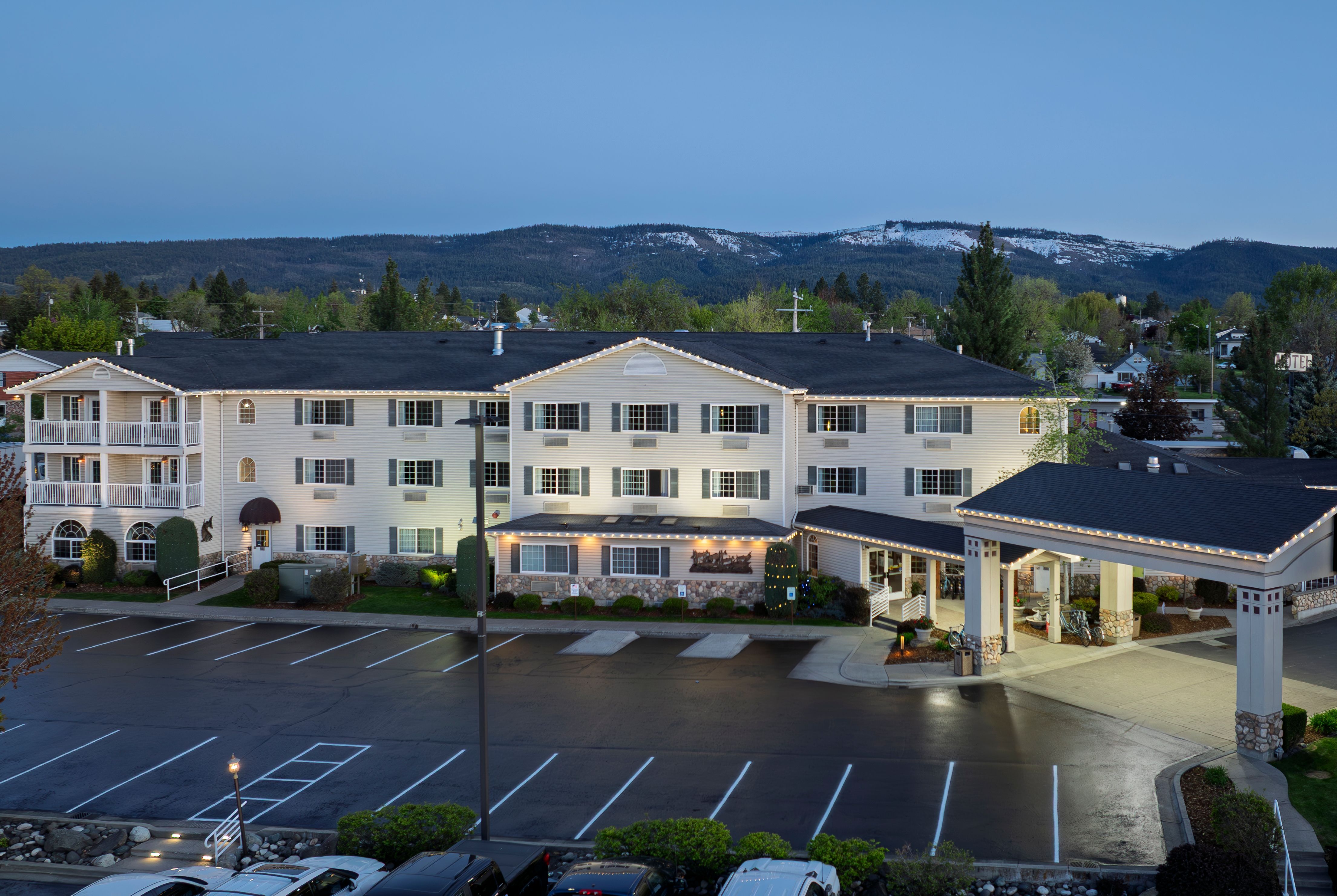 Exterior of Super 8 by Wyndham Grangeville hotel in Grangeville, Idaho