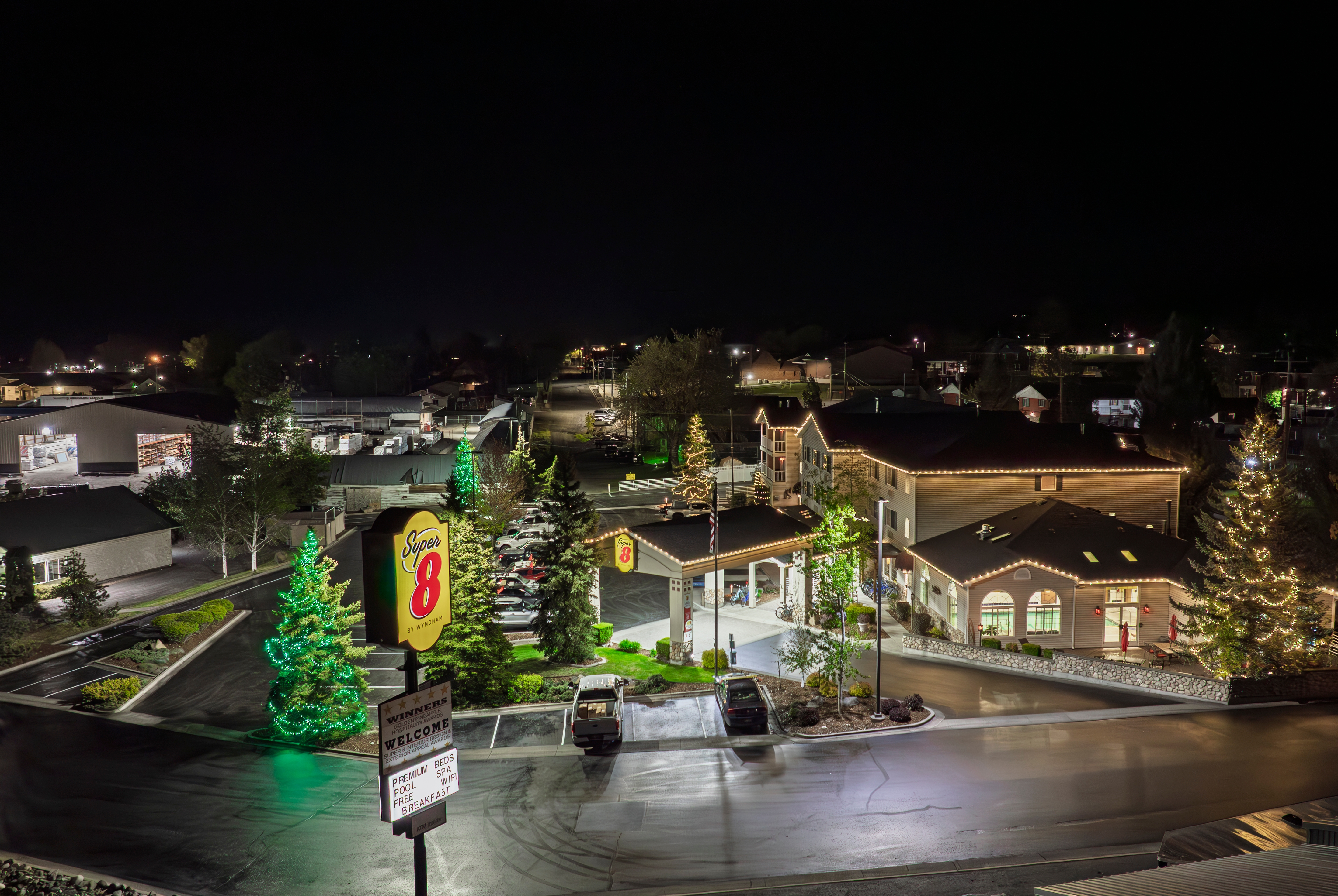 Exterior of Super 8 by Wyndham Grangeville hotel in Grangeville, Idaho