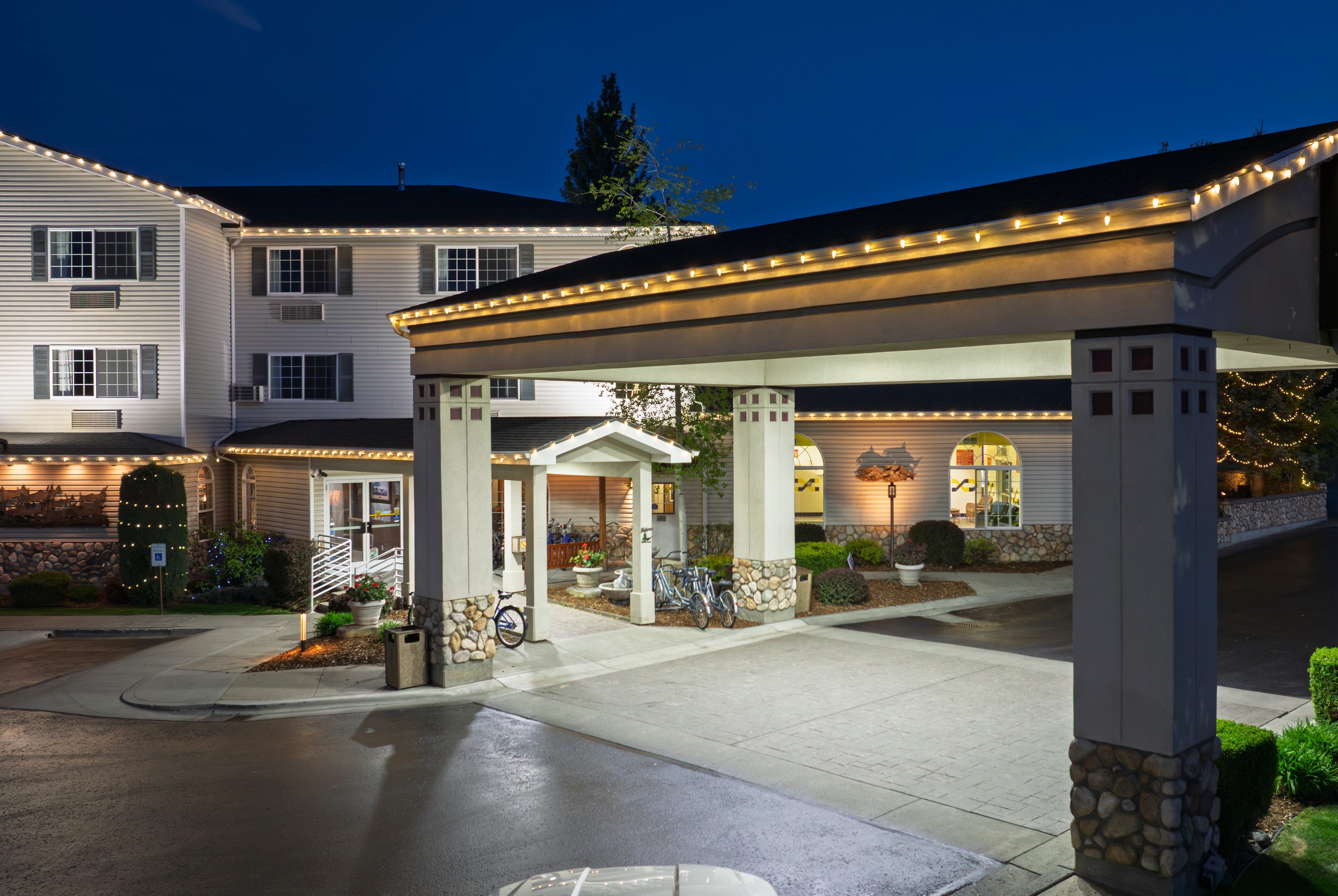 Exterior of Super 8 by Wyndham Grangeville hotel in Grangeville, Idaho