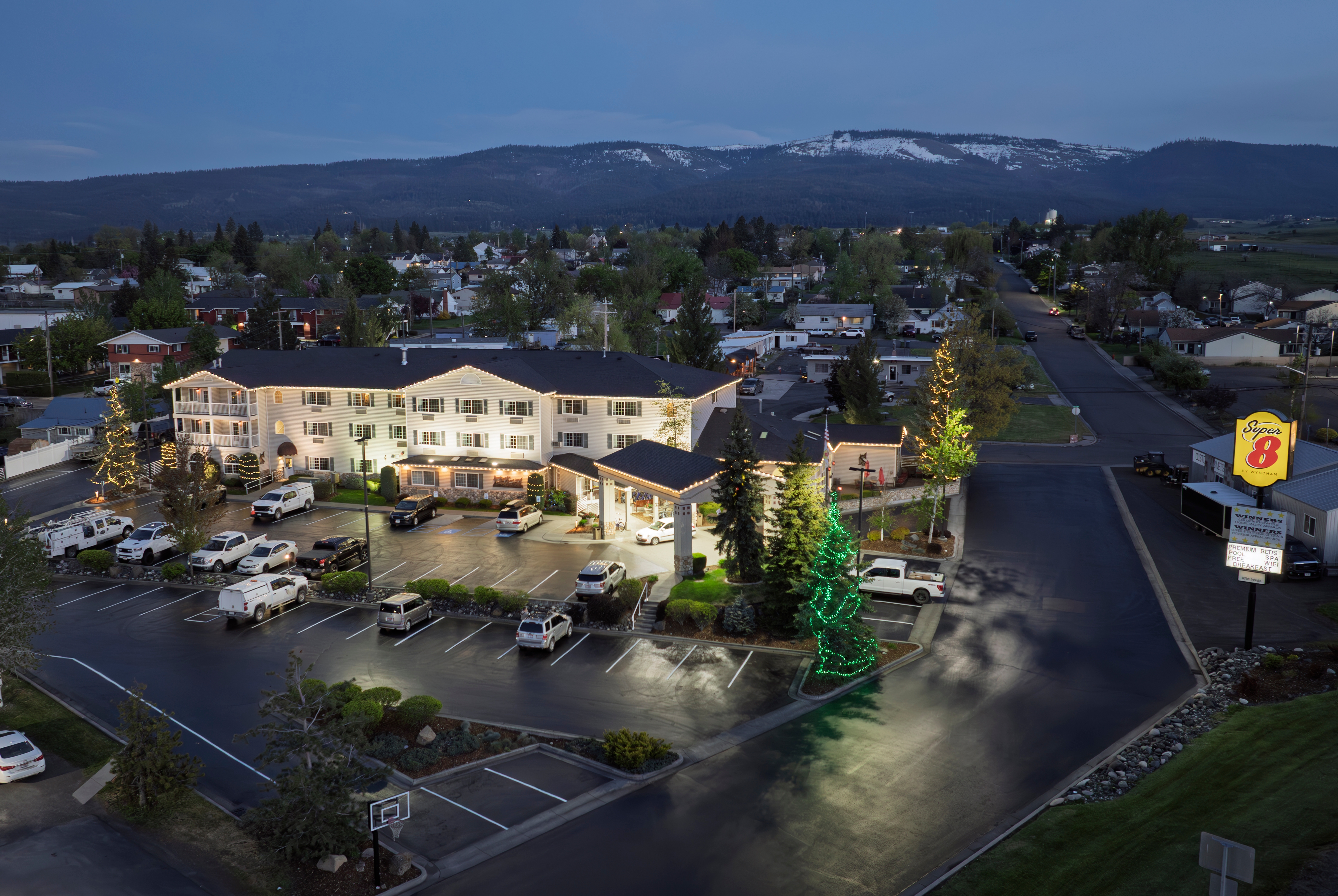 Exterior of Super 8 by Wyndham Grangeville hotel in Grangeville, Idaho