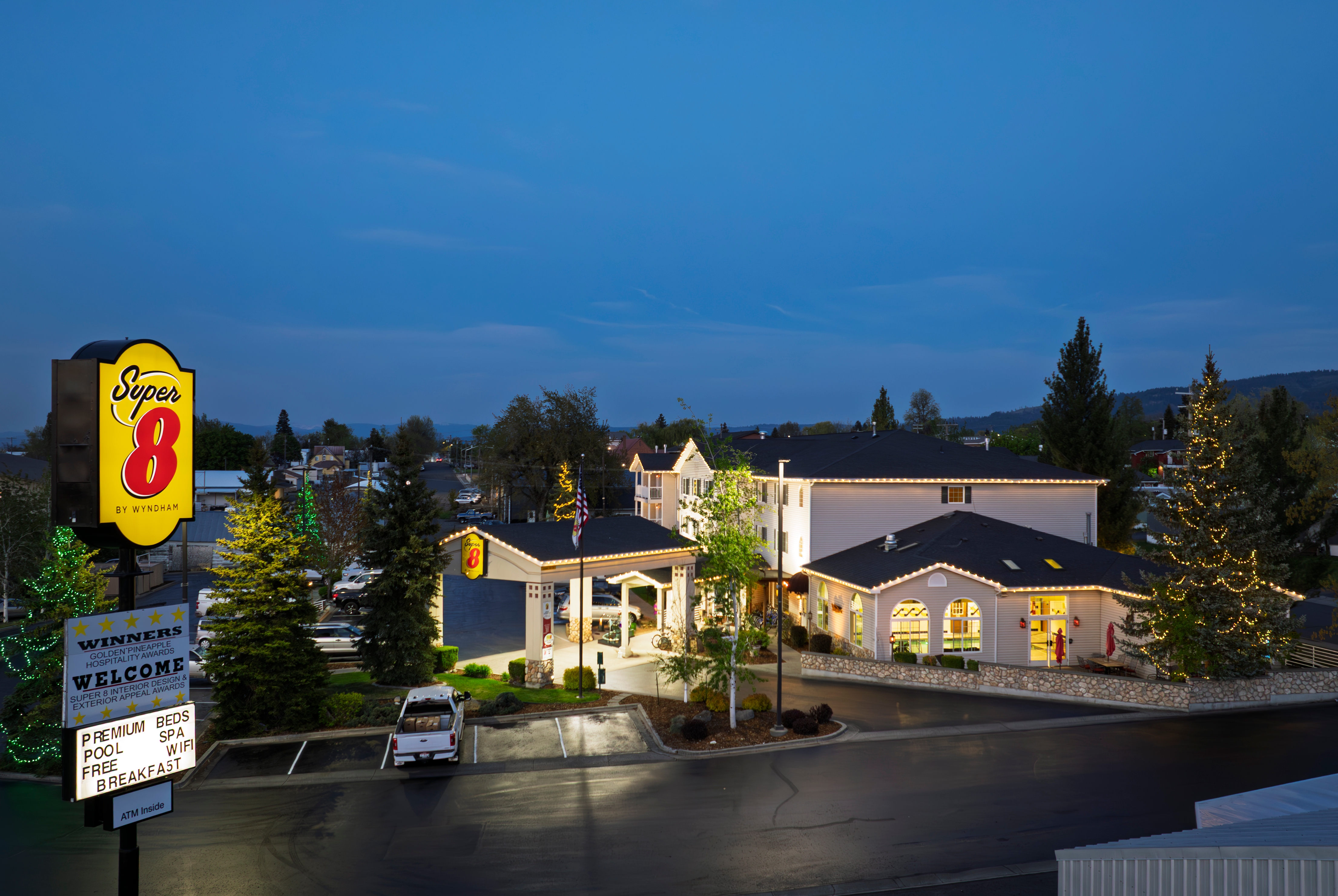 Exterior of Super 8 by Wyndham Grangeville hotel in Grangeville, Idaho