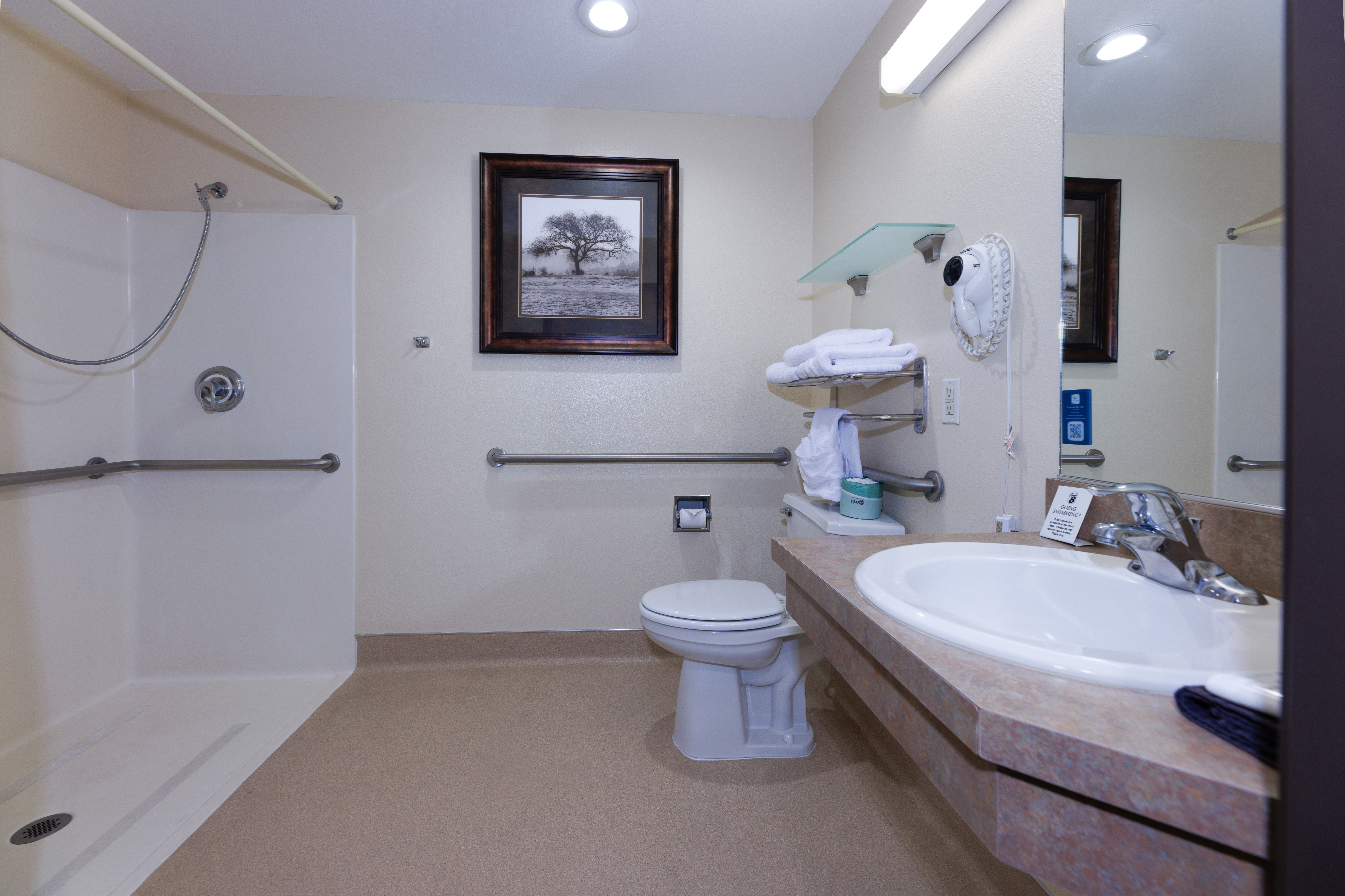 Guest room bath at the Super 8 by Wyndham Grangeville in Grangeville, Idaho