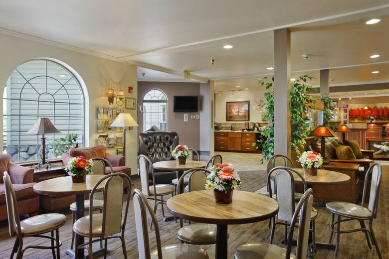 Super 8 Grangeville hotel lobby in Grangeville, Idaho