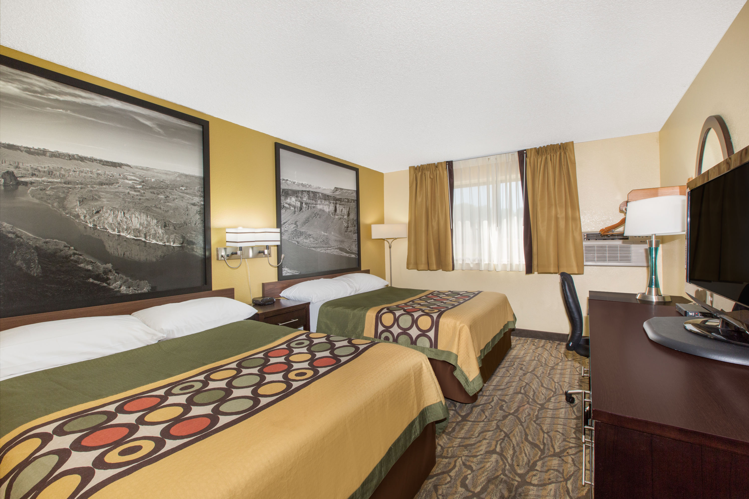 Guest room at the Super 8 by Wyndham Nampa in Nampa, Idaho