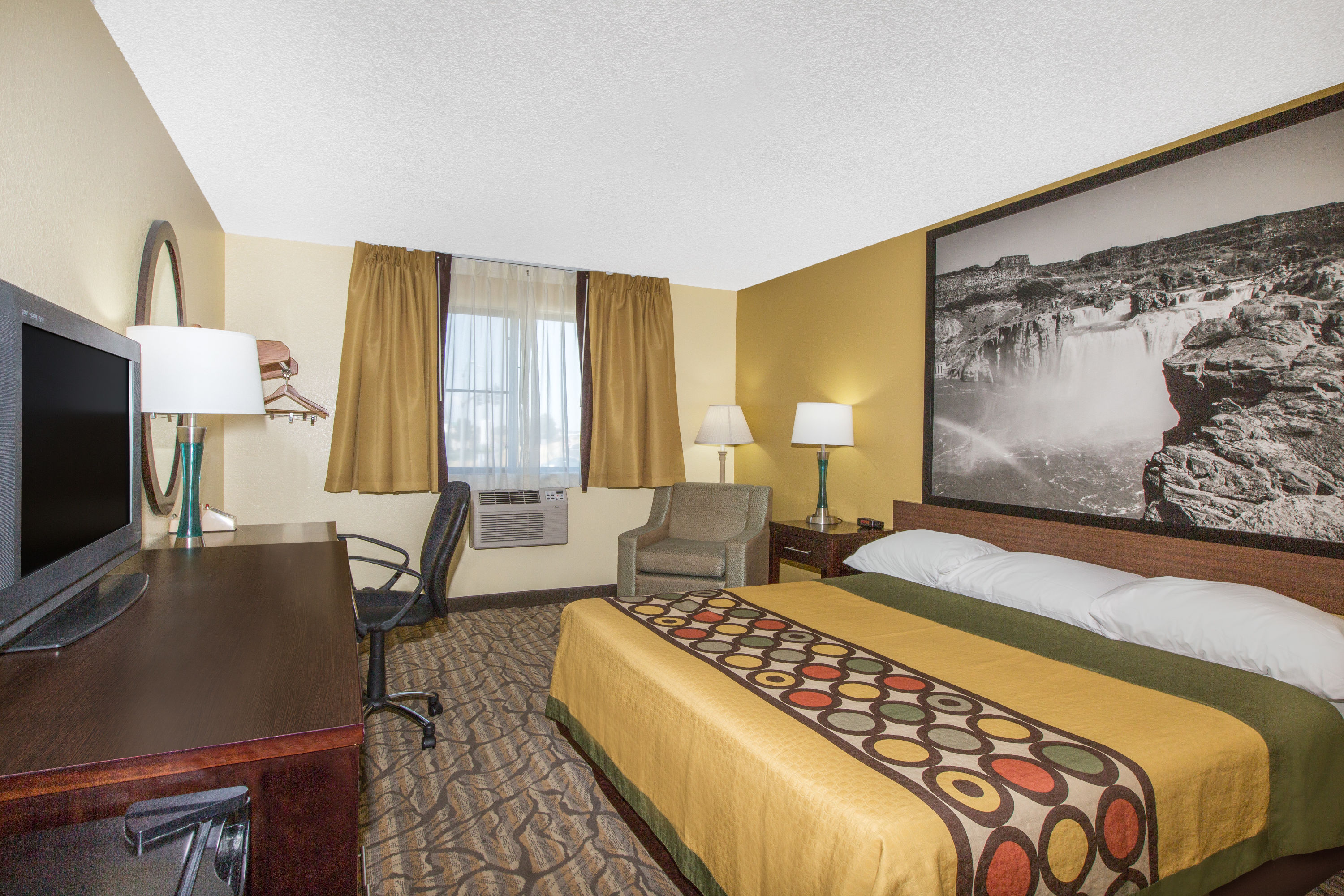 Guest room at the Super 8 by Wyndham Nampa in Nampa, Idaho