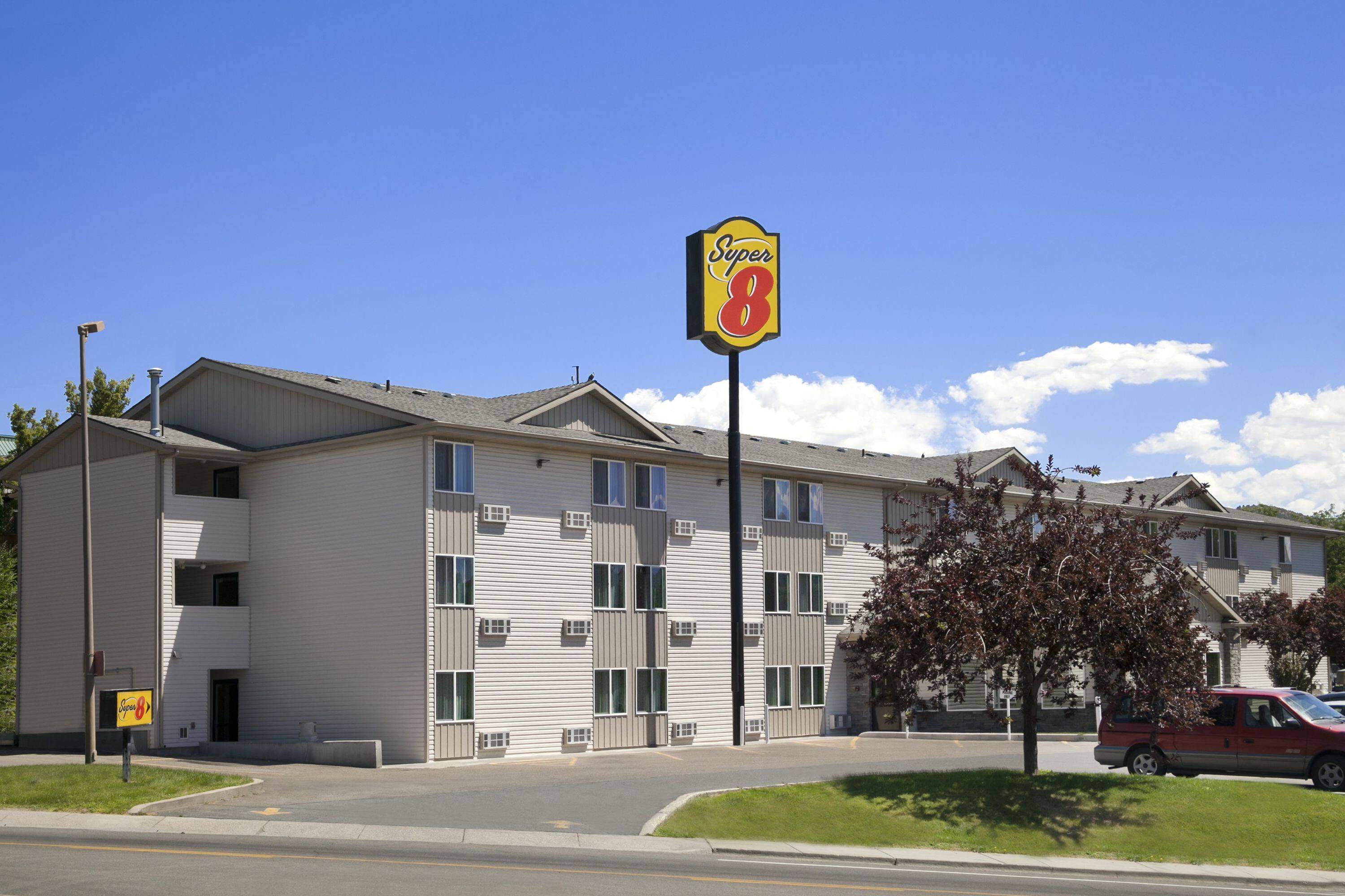 Super 8 By Wyndham Pocatello Id Hotels