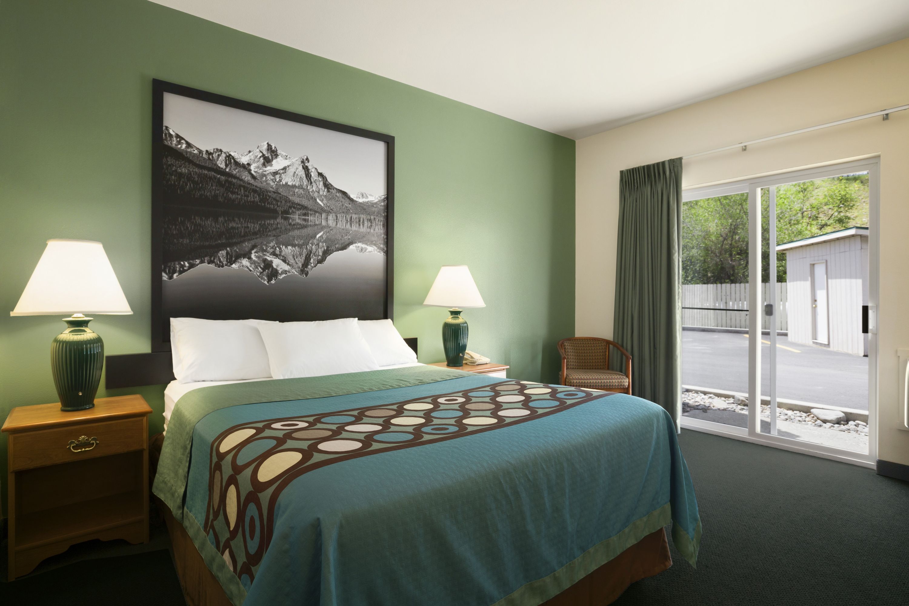 Guest room at the Super 8 by Wyndham Salmon in Salmon, Idaho