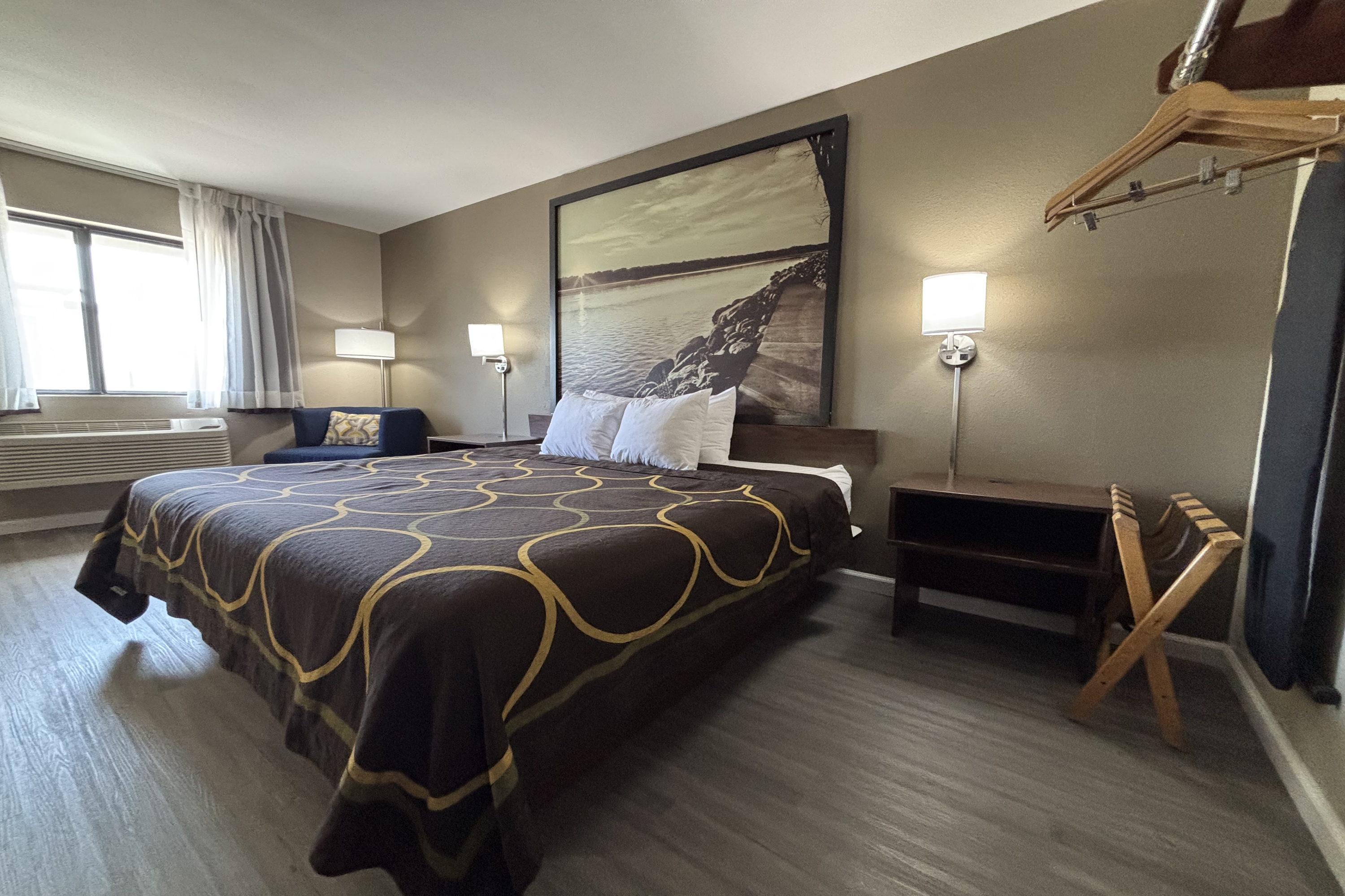 Guest room at the Super 8 by Wyndham Alton in Alton, Illinois