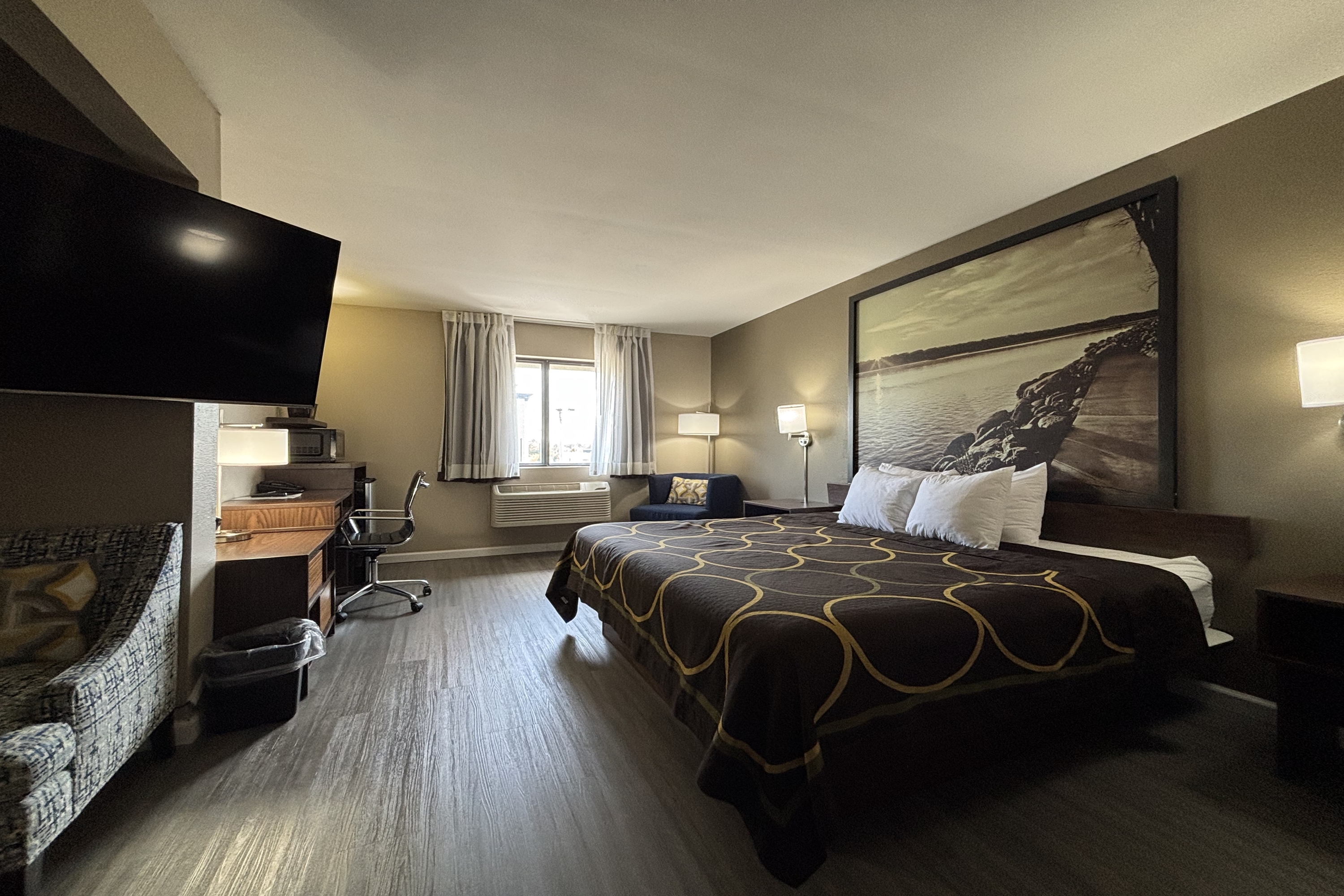 Guest room at the Super 8 by Wyndham Alton in Alton, Illinois