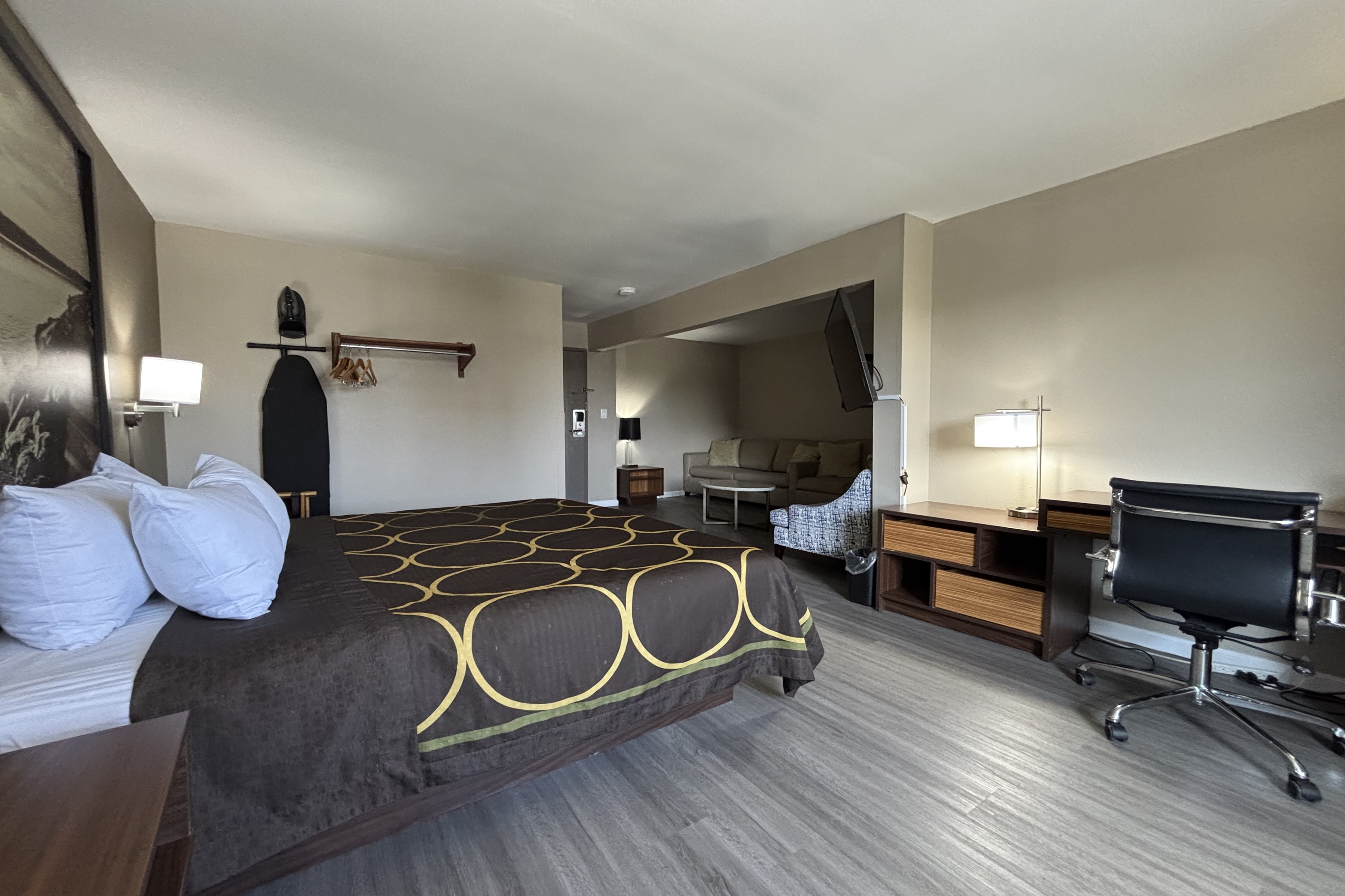 Guest room at the Super 8 by Wyndham Alton in Alton, Illinois