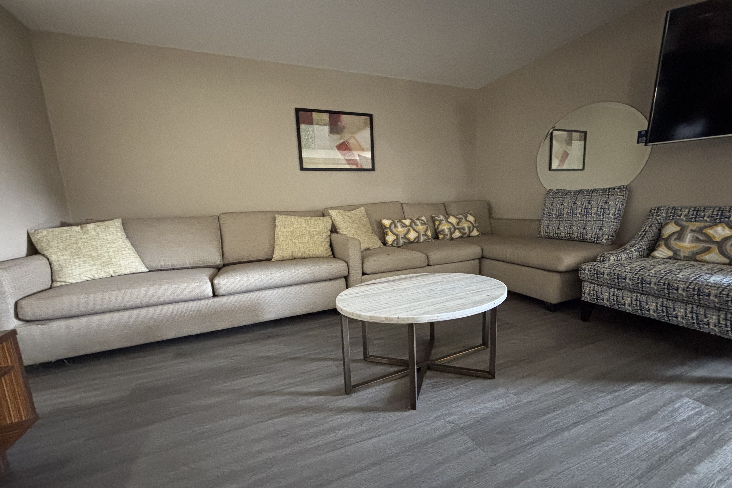 Guest room at the Super 8 by Wyndham Alton in Alton, Illinois