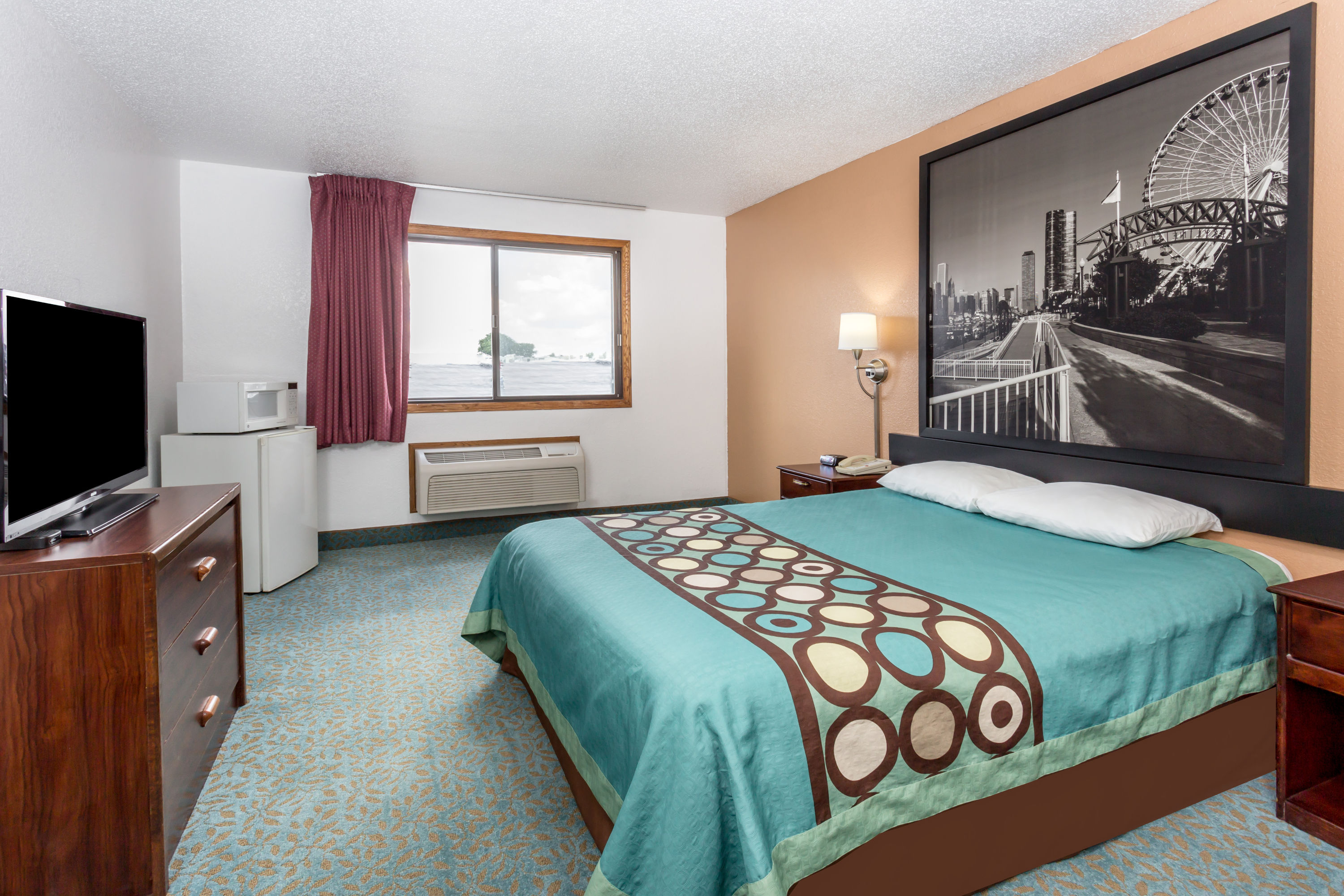 Guest room at the Super 8 by Wyndham Bourbonnais/Kankakee Area in Bourbonnais, Illinois