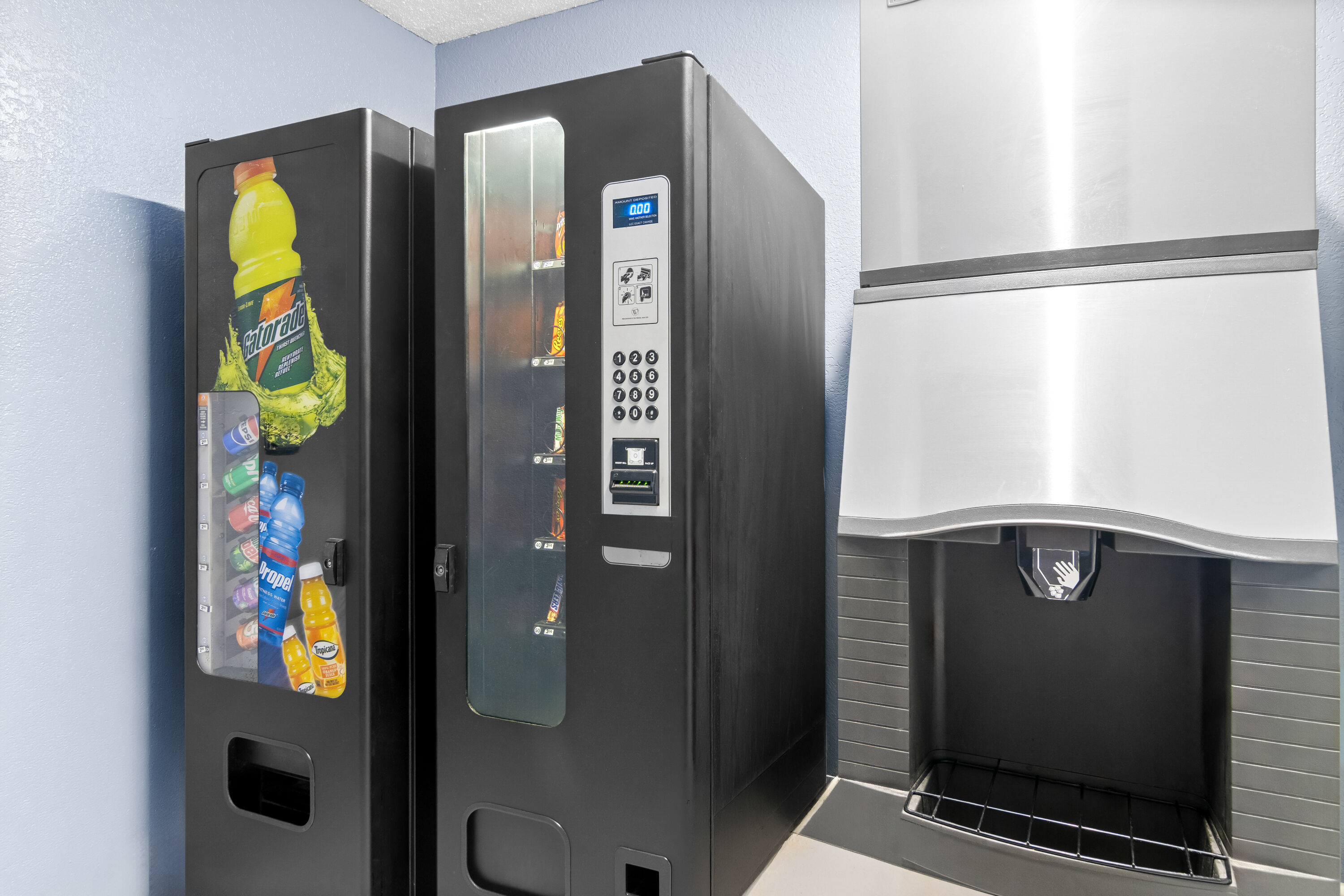 Property amenity at Super 8 by Wyndham Bourbonnais/Kankakee Area in Bourbonnais, Illinois
