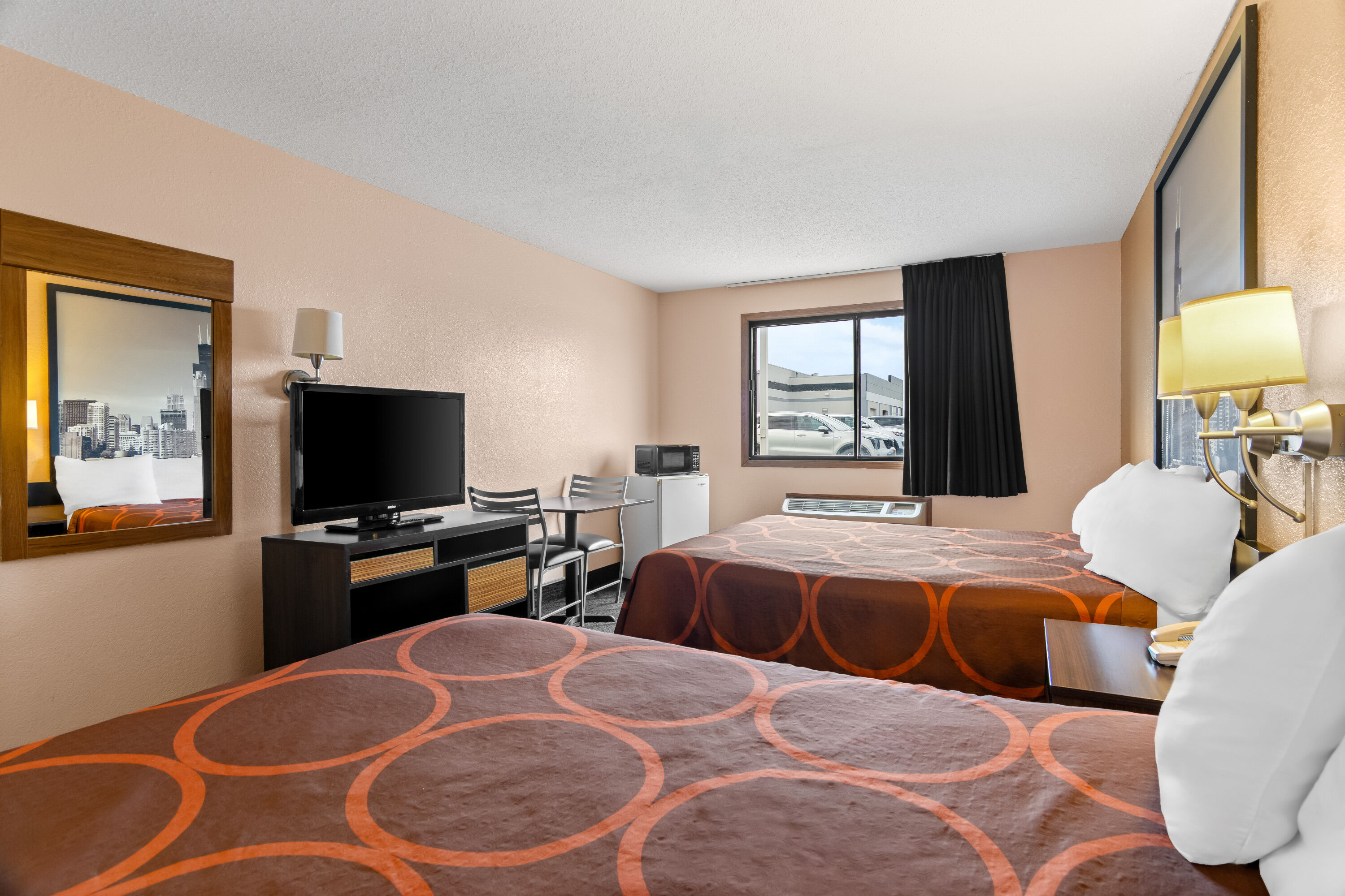 Double bed guest room at the Super 8 by Wyndham Bourbonnais/Kankakee Area in Bourbonnais, Illinois