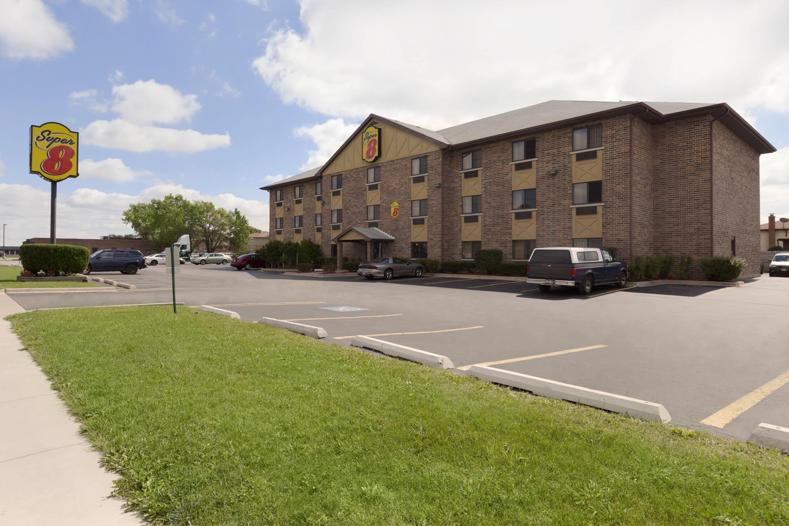 Super 8 Oswego Il