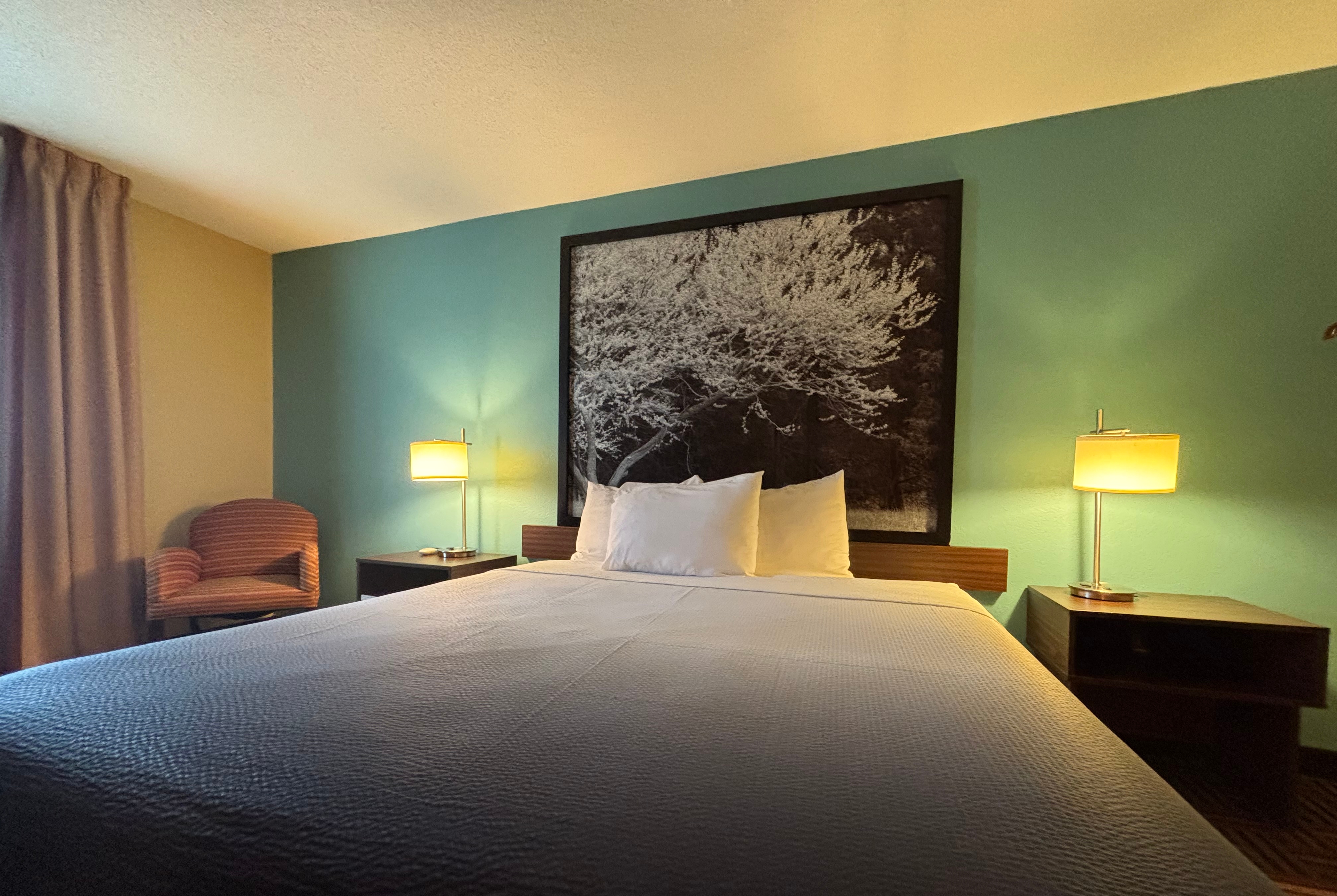 Guest room at the Super 8 by Wyndham Carbondale in Carbondale, Illinois