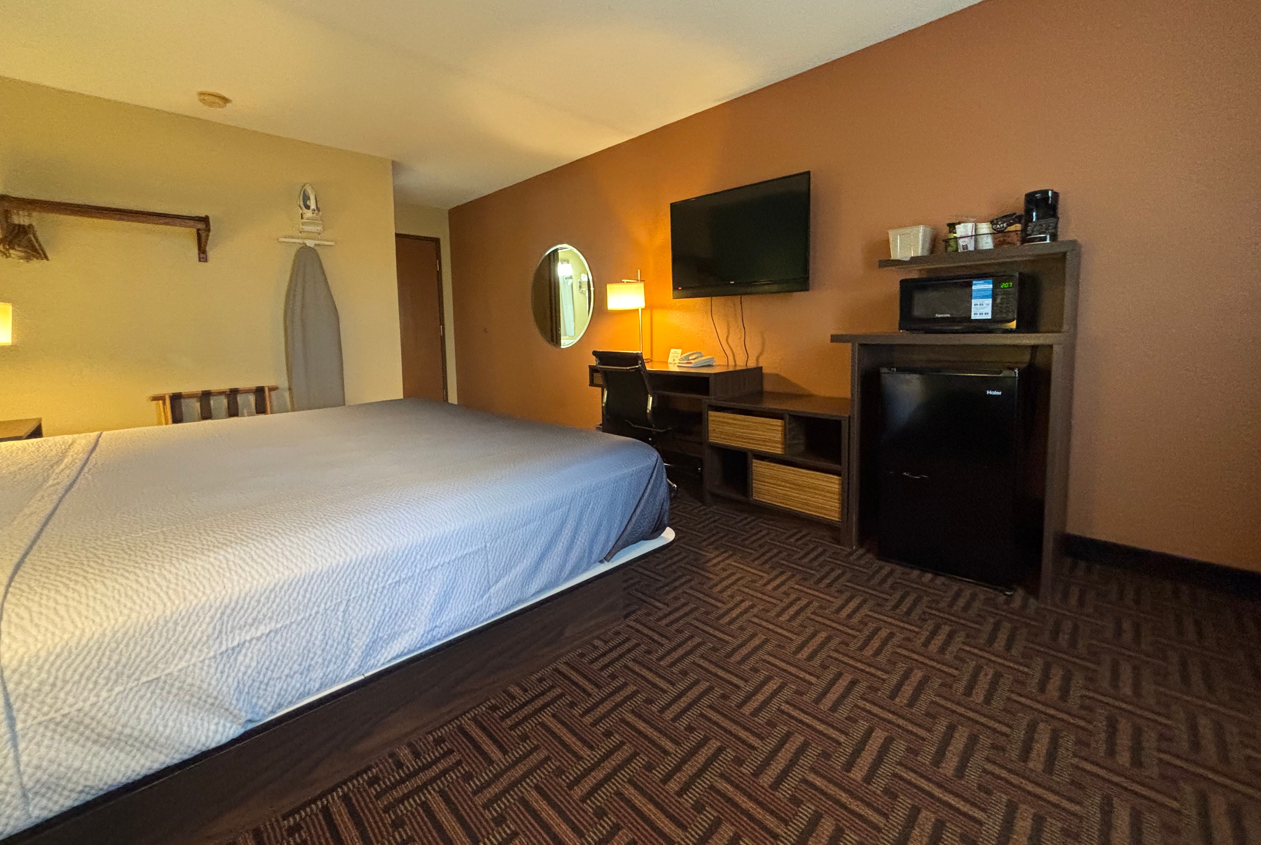 Guest room at the Super 8 by Wyndham Carbondale in Carbondale, Illinois