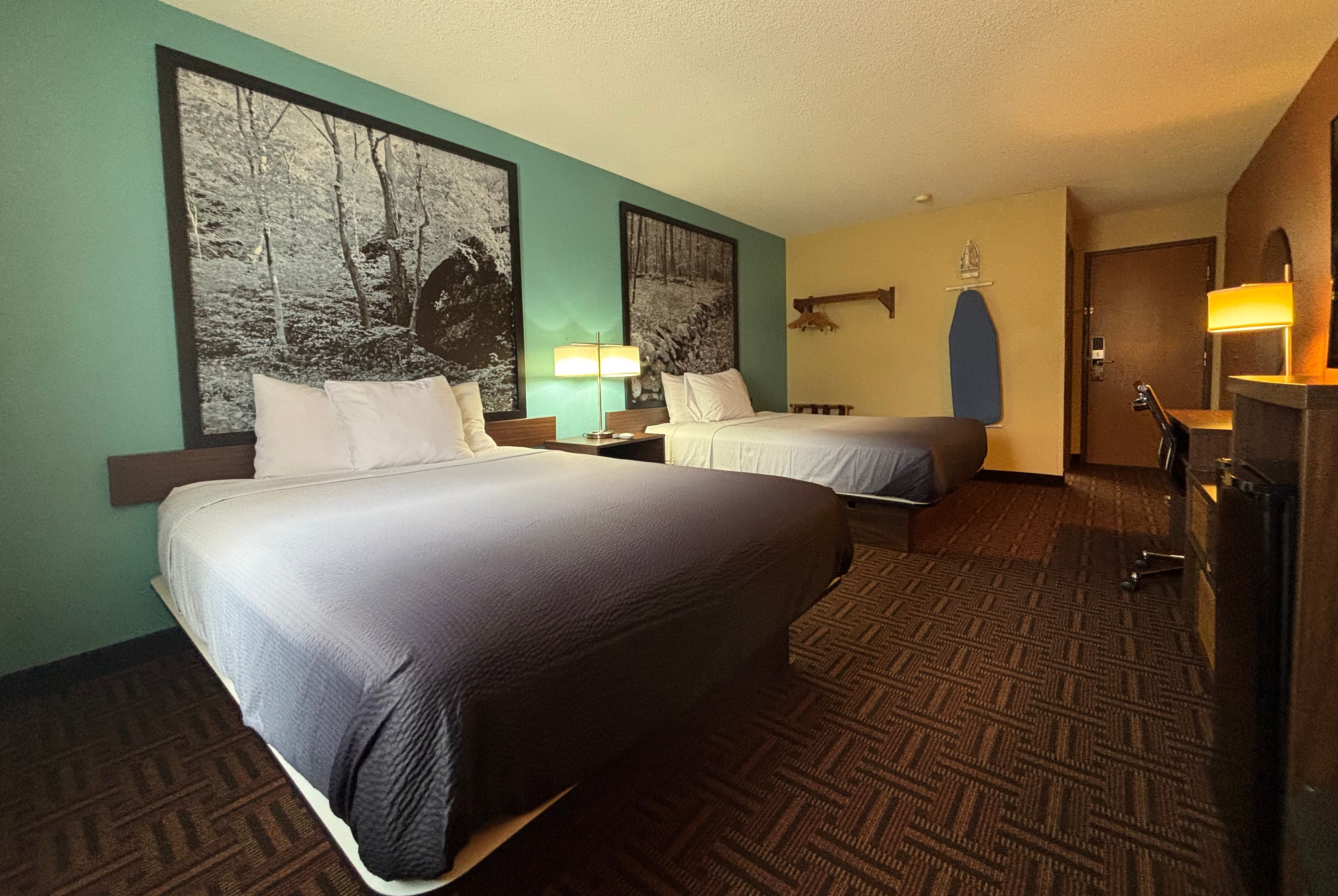 Guest room at the Super 8 by Wyndham Carbondale in Carbondale, Illinois