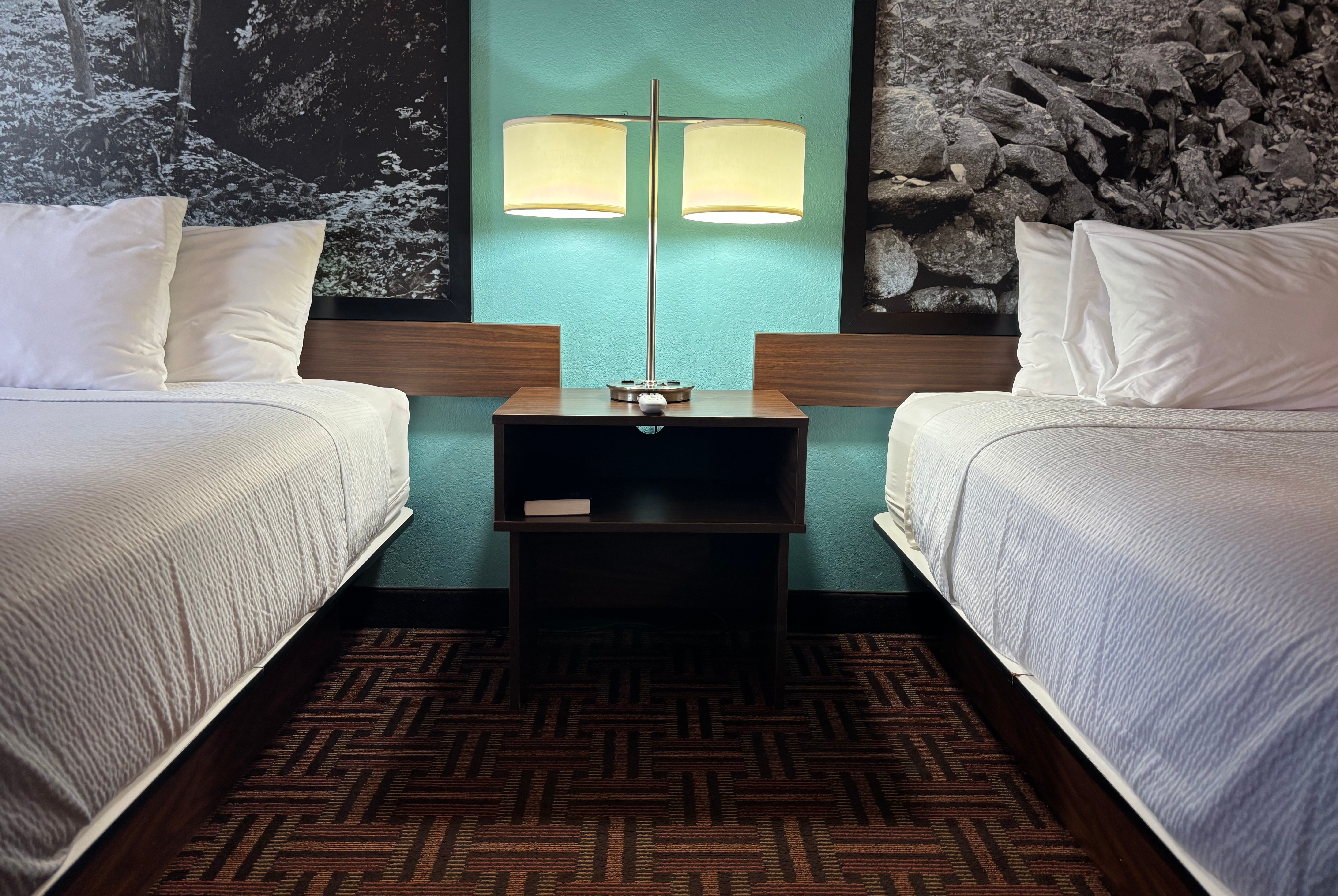 Guest room at the Super 8 by Wyndham Carbondale in Carbondale, Illinois