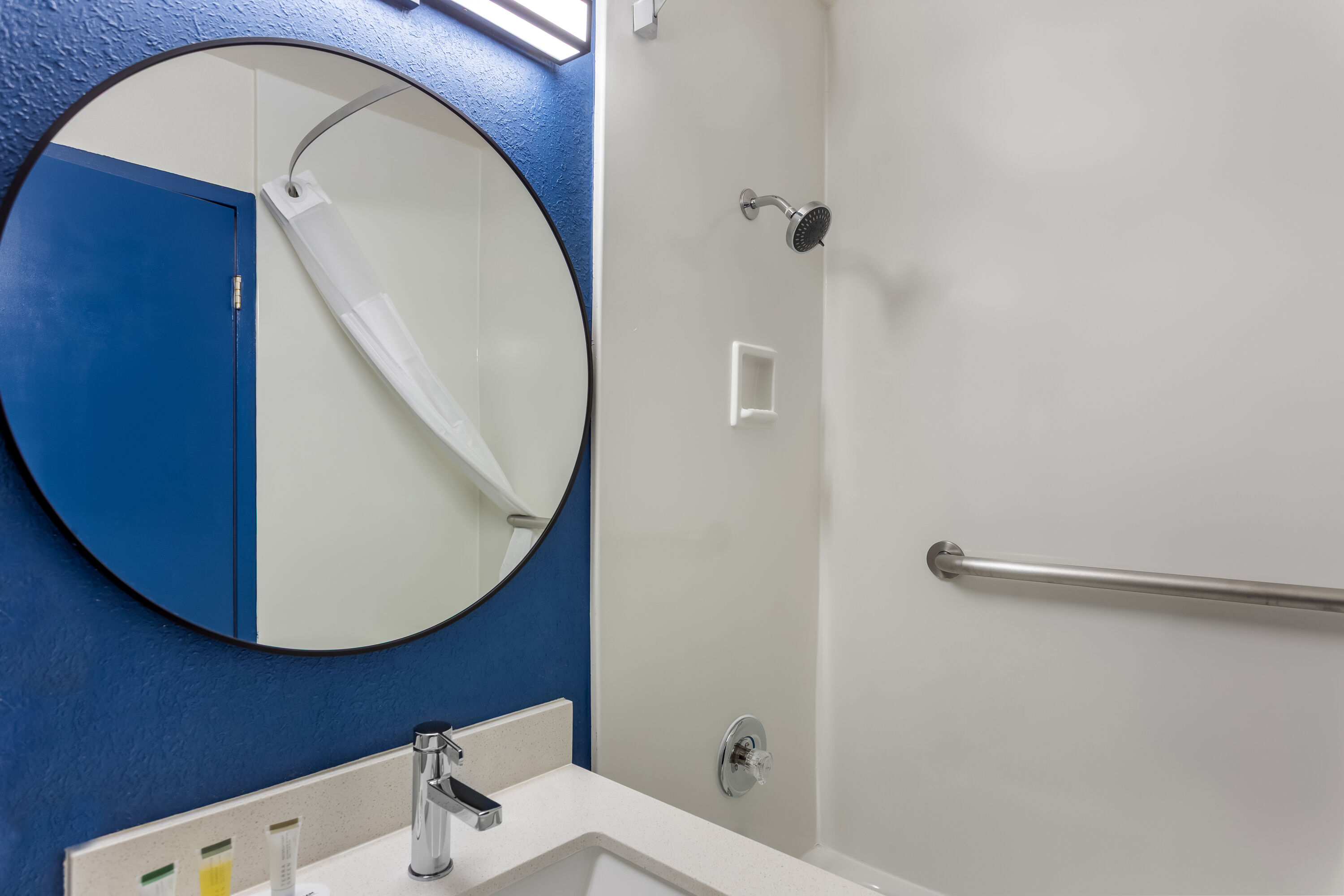 Guest room bath at the Super 8 by Wyndham Chicago IL in Chicago, Illinois