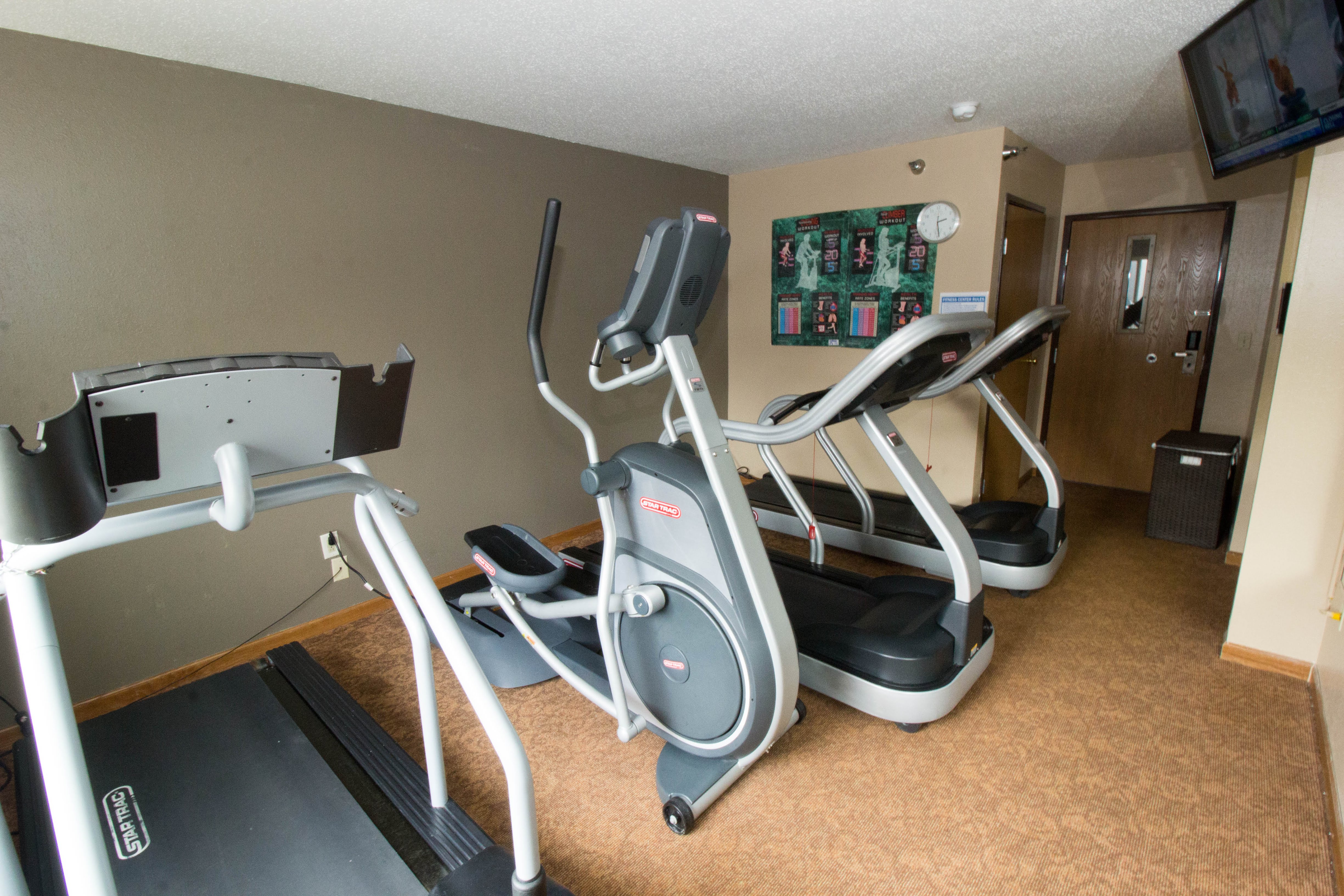 Fitness room at Super 8 by Wyndham Chicago O'Hare Airport in Elk Grove Village, Illinois