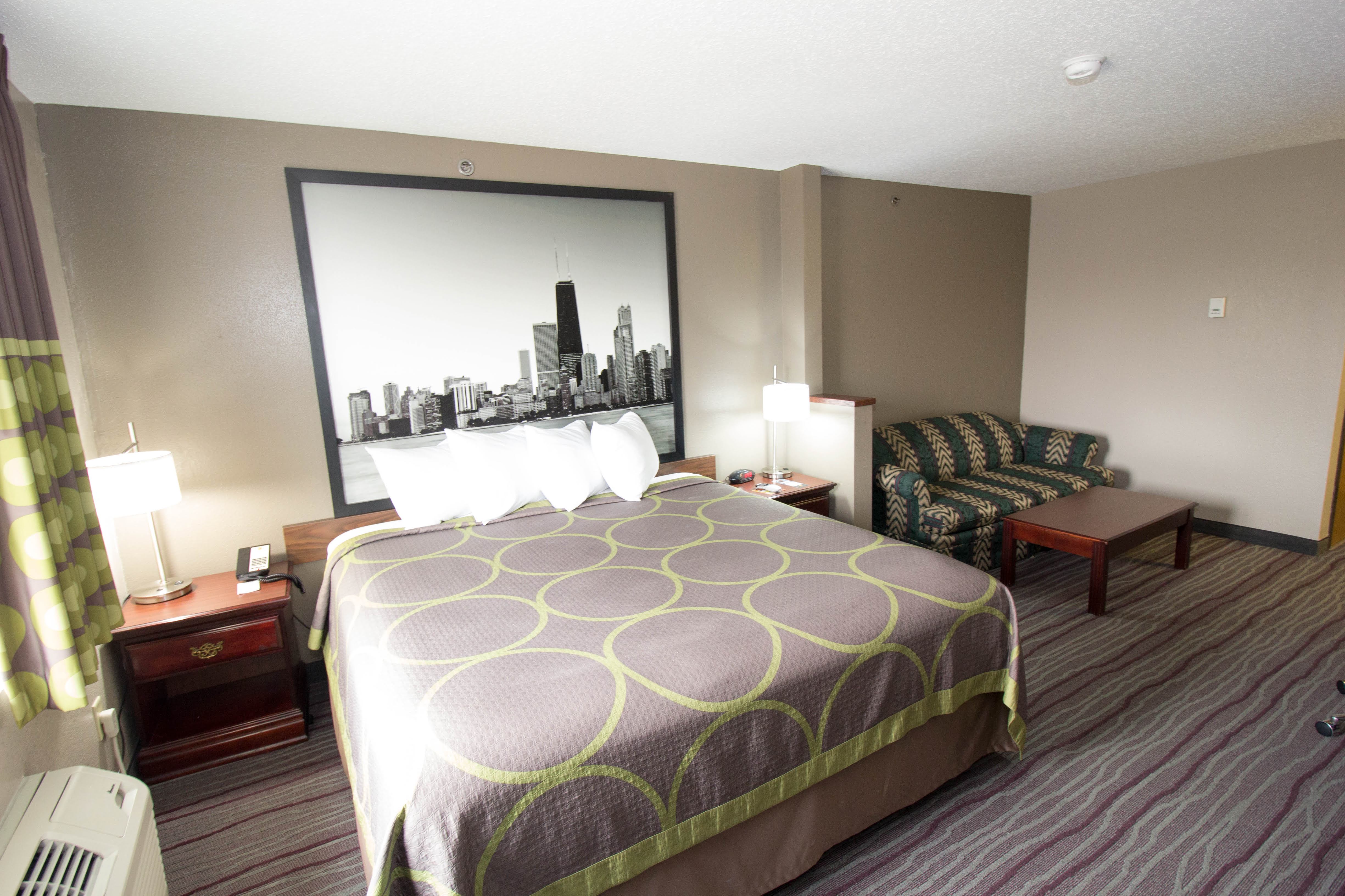 Guest room at the Super 8 by Wyndham Chicago O'Hare Airport in Elk Grove Village, Illinois