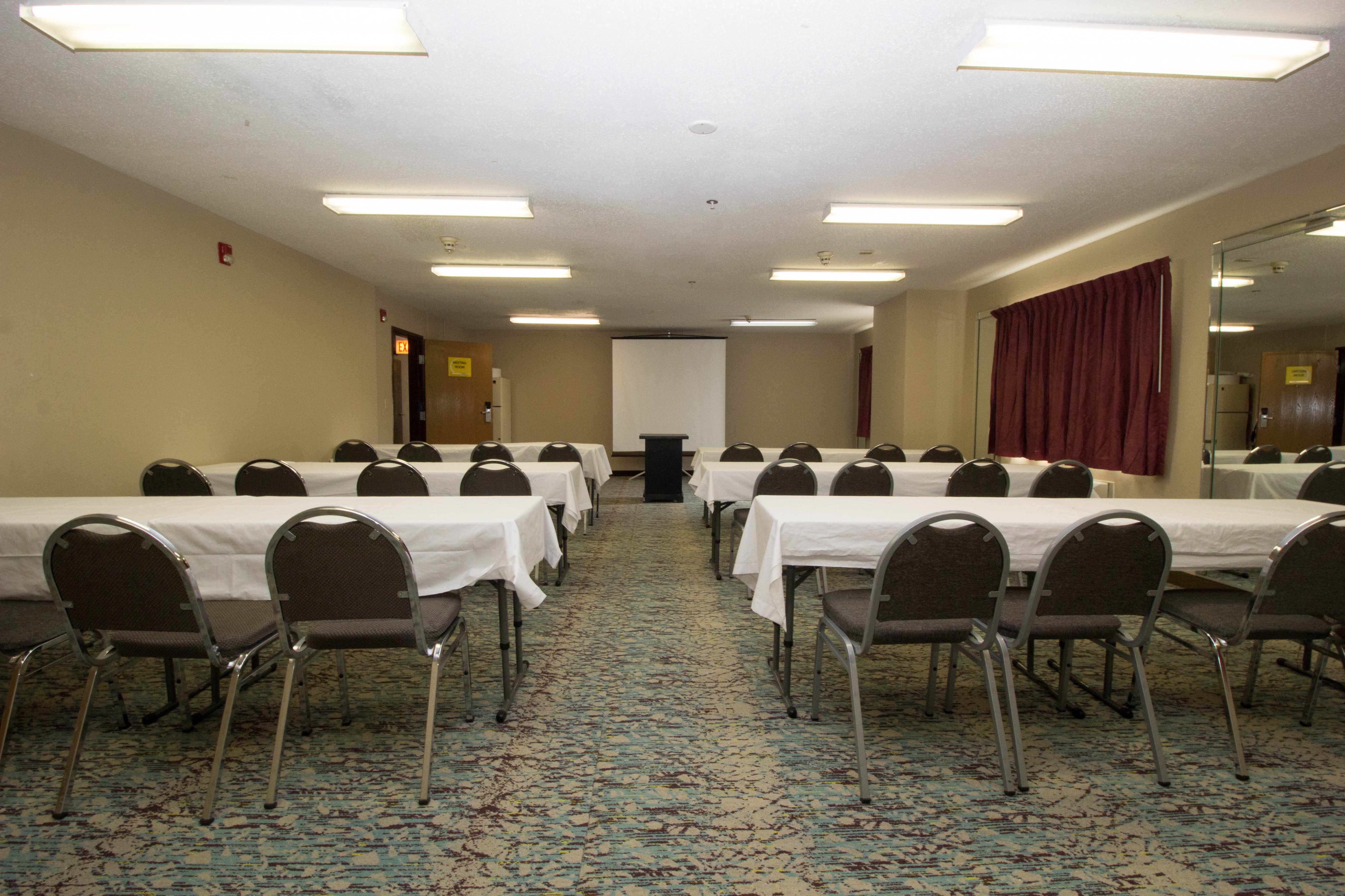 Super 8 By Wyndham Chicago O Hare Airport Elk Grove