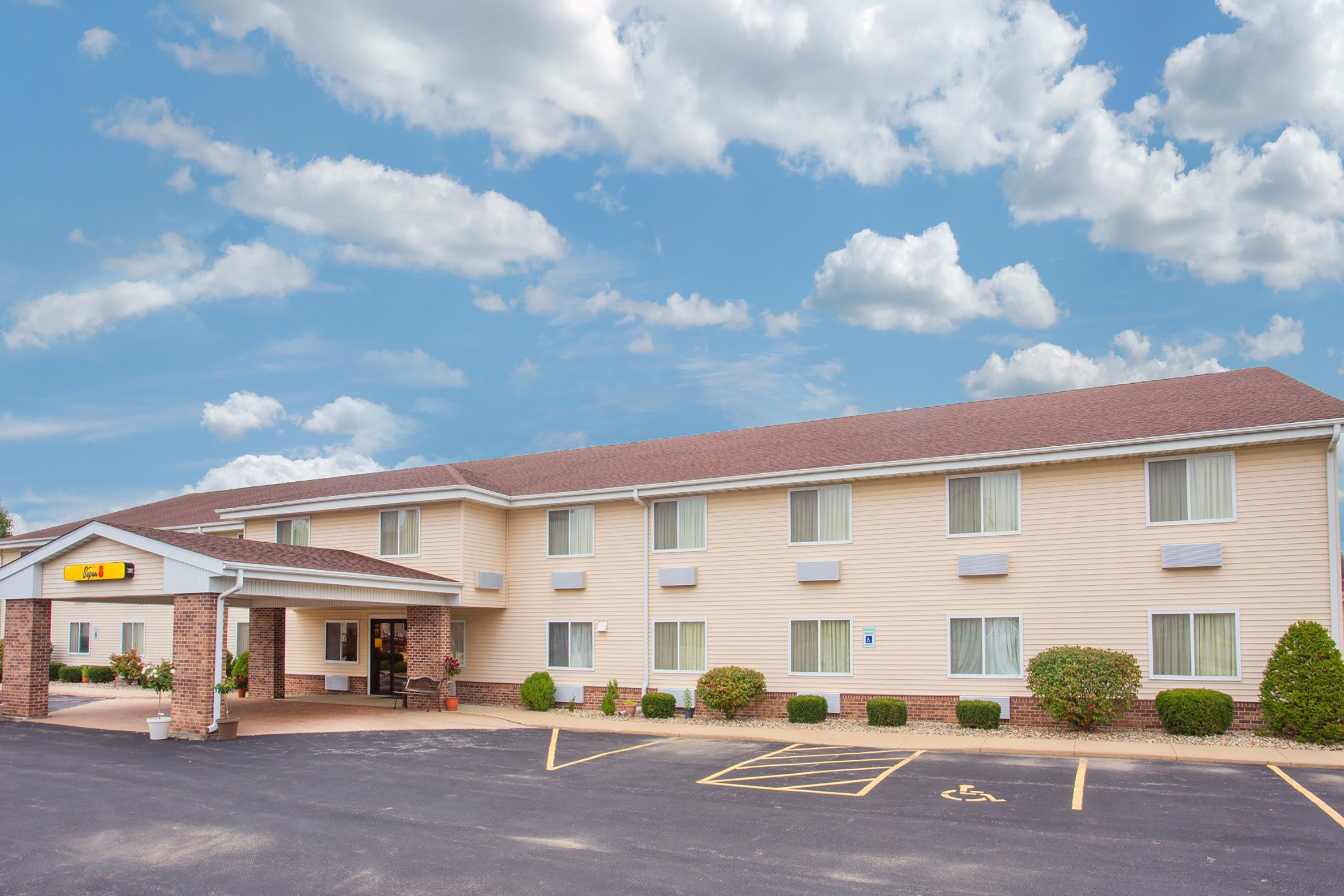 Exterior of Super 8 by Wyndham Galva hotel in Galva, Illinois