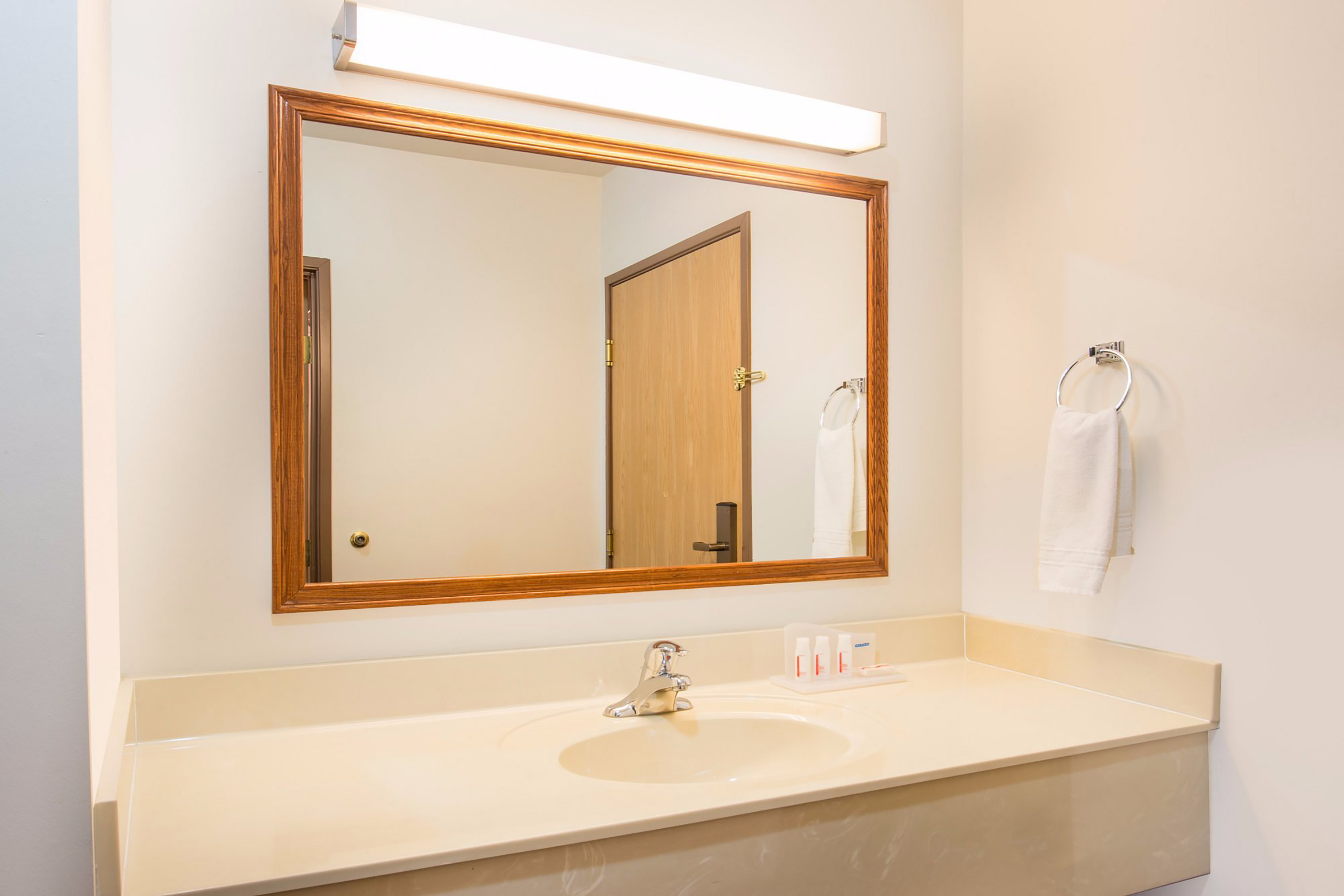Guest room bath at the Super 8 by Wyndham Galva in Galva, Illinois
