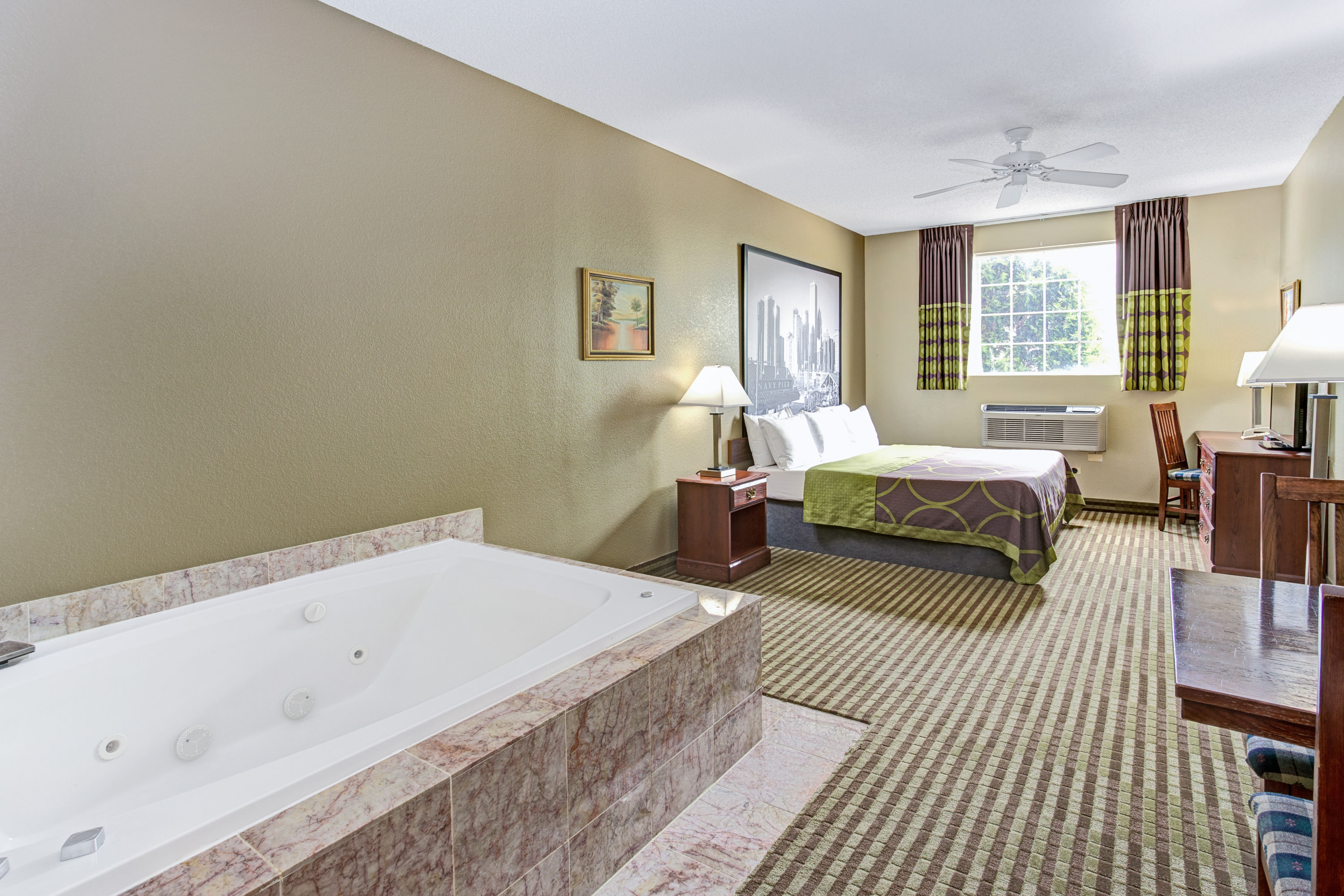 Super 8 by Wyndham Gurnee suite in Gurnee, Illinois
