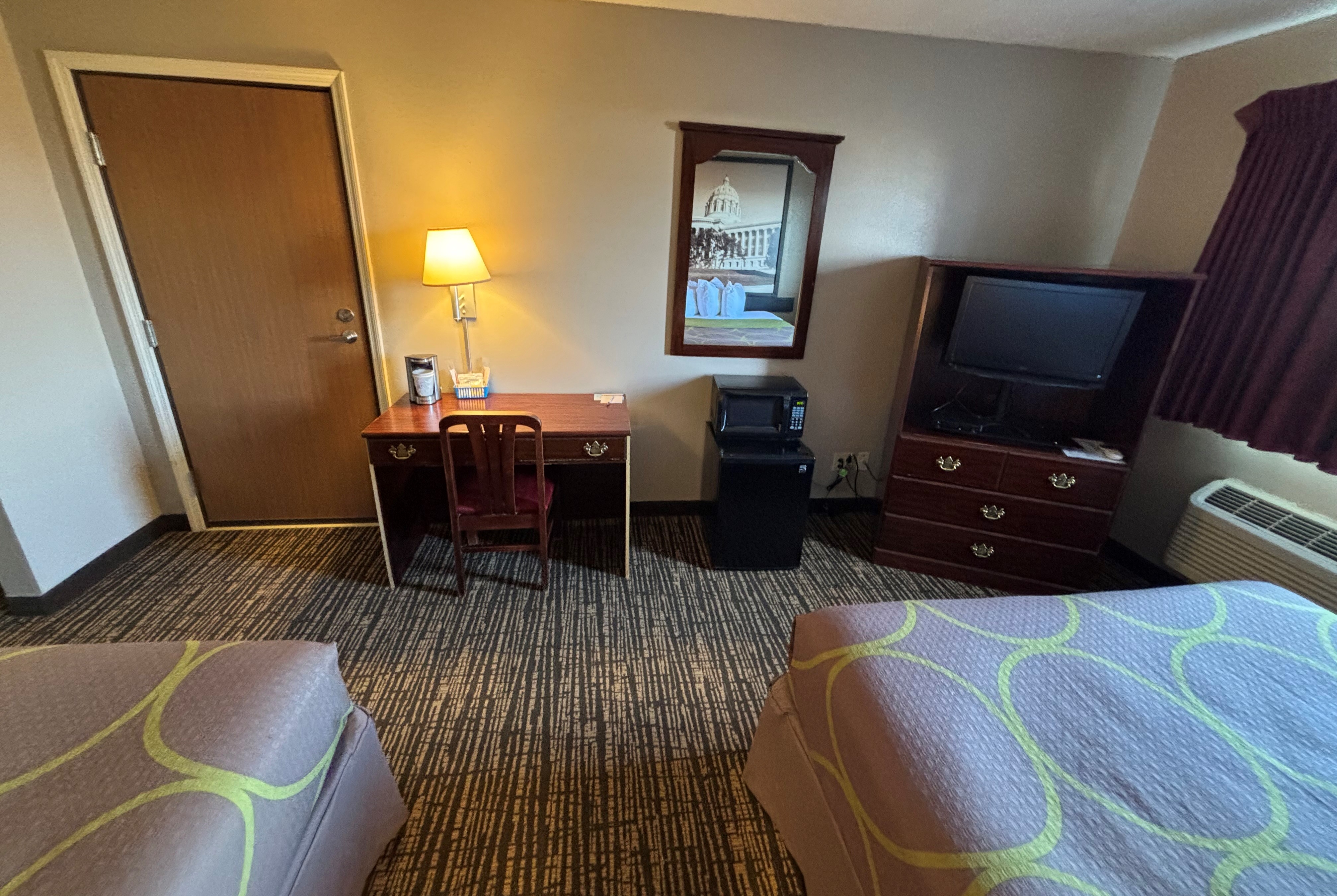 Guest room at the Super 8 by Wyndham Jerseyville in Jerseyville, Illinois