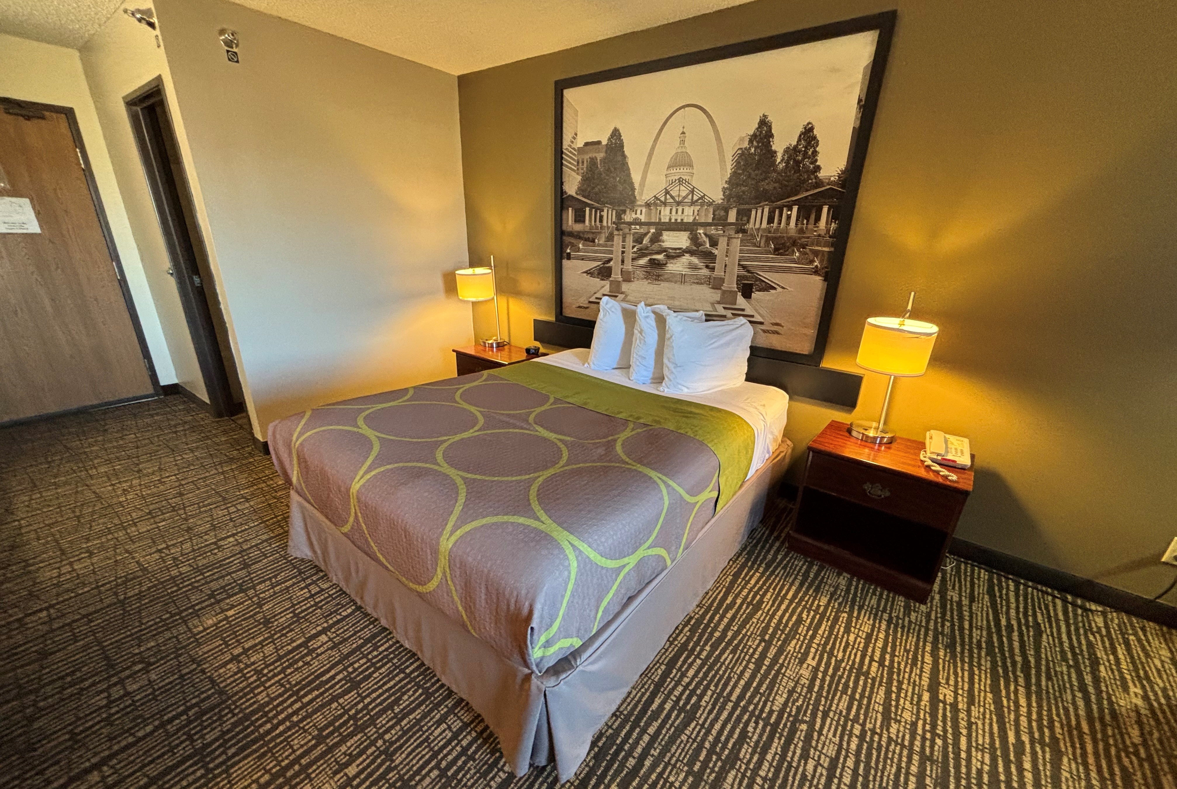 Guest room at the Super 8 by Wyndham Jerseyville in Jerseyville, Illinois