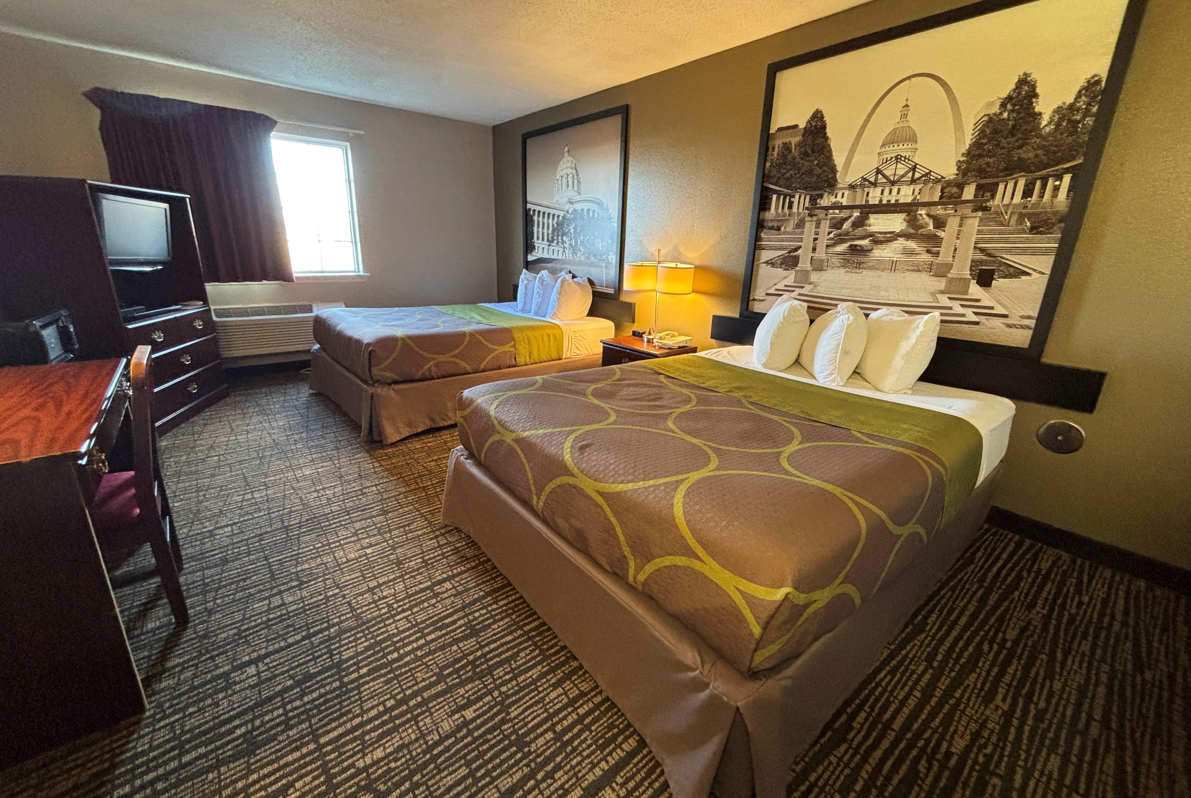 Guest room at the Super 8 by Wyndham Jerseyville in Jerseyville, Illinois