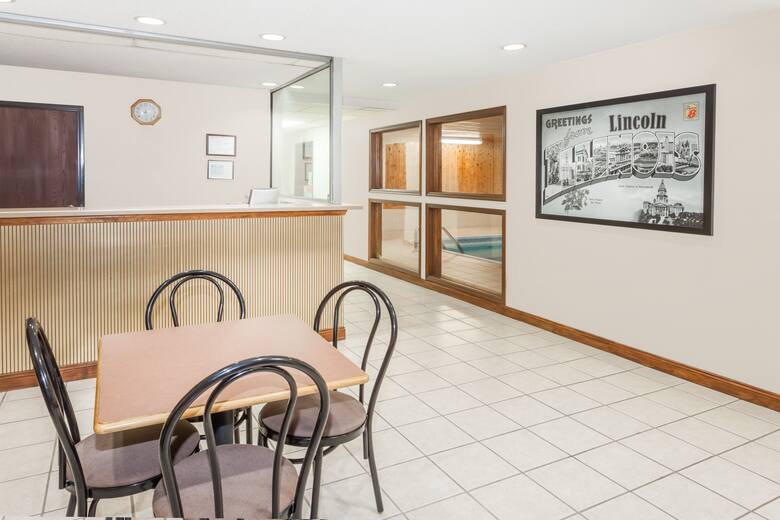 Super 8 Lincoln hotel lobby in Lincoln, Illinois