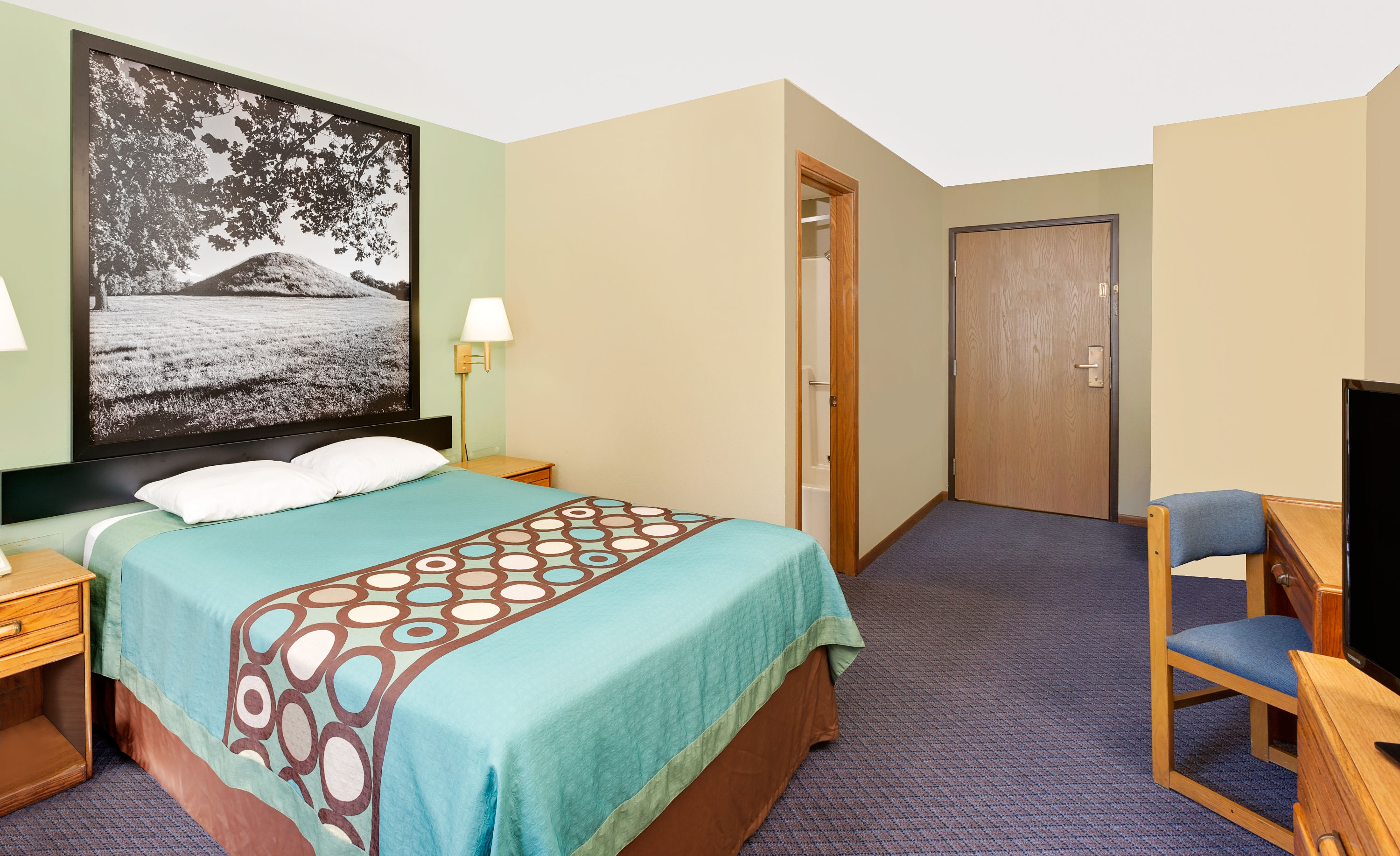 Guest room at the Super 8 by Wyndham Macomb in Macomb, Illinois