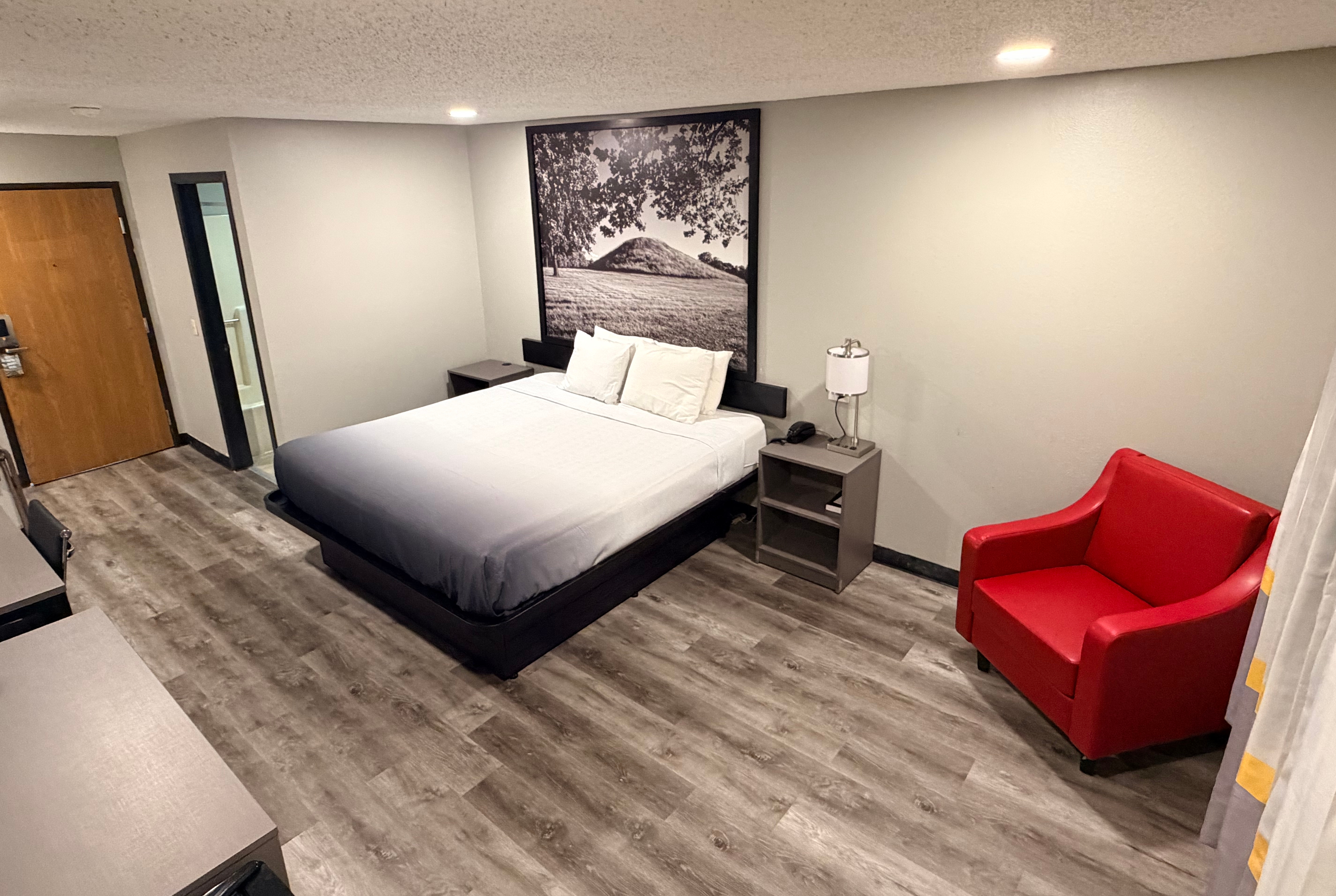 Guest room at the Super 8 by Wyndham Macomb in Macomb, Illinois